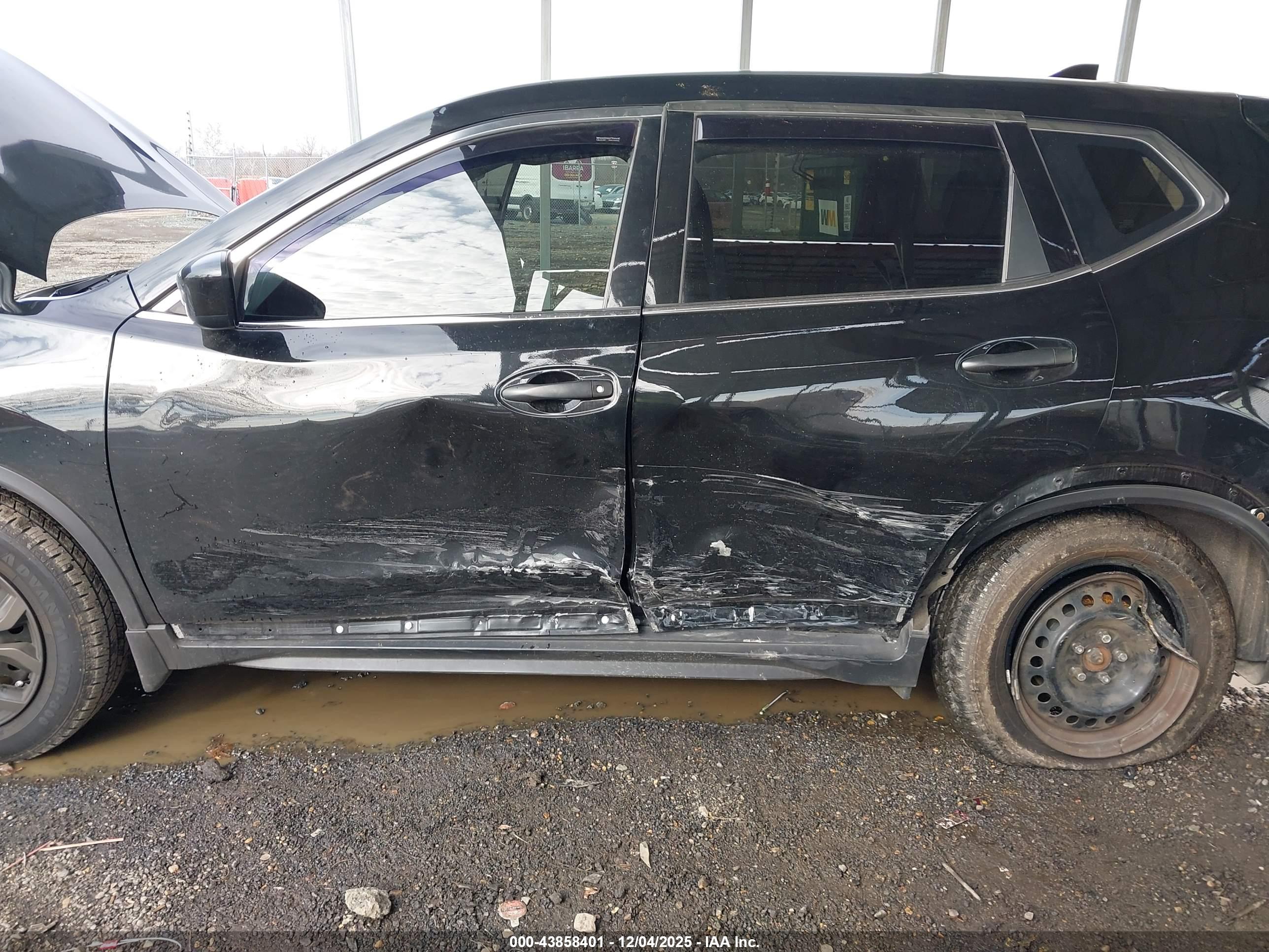NISSAN ROGUE image 6