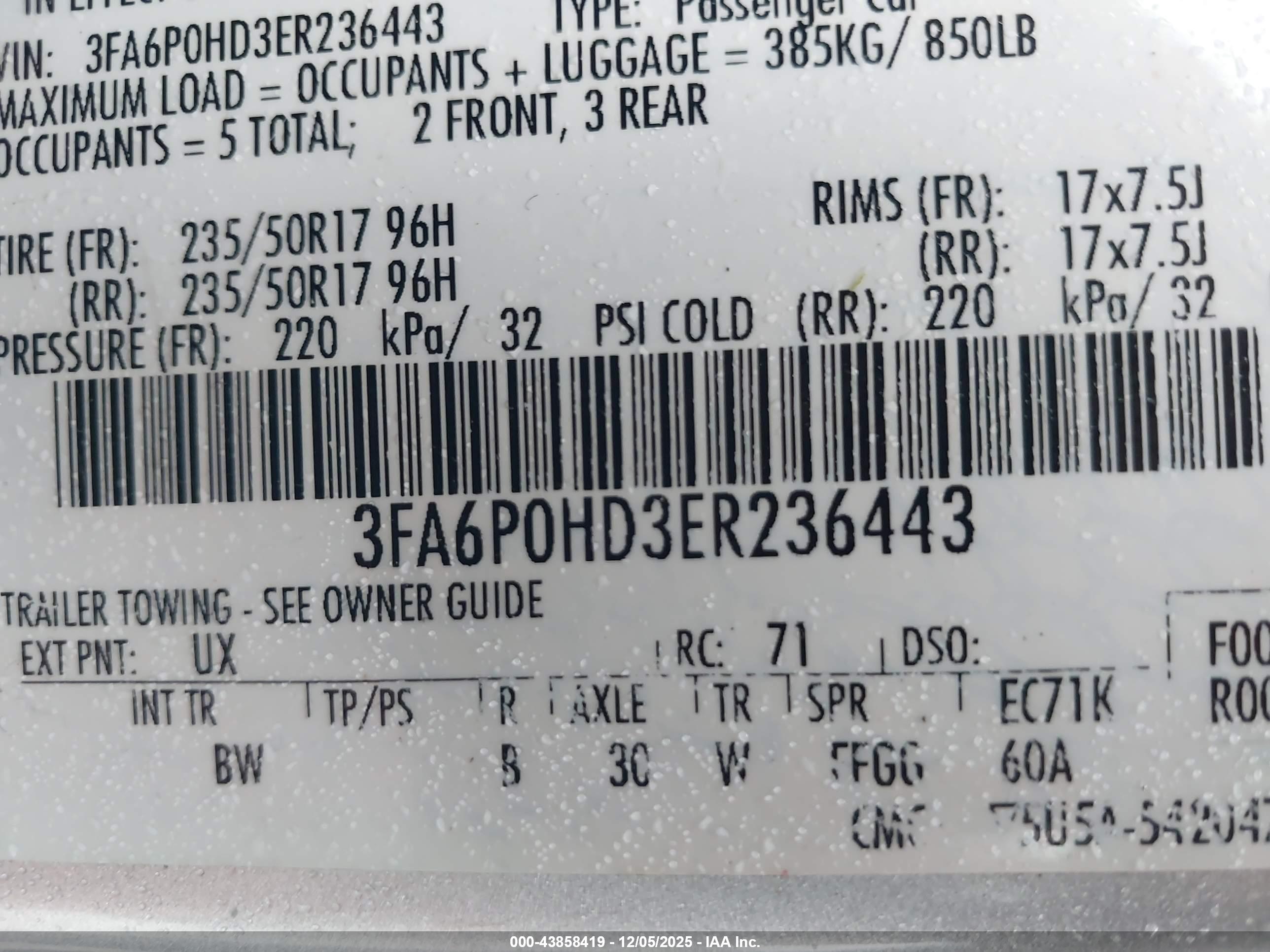 FORD FUSION image 9