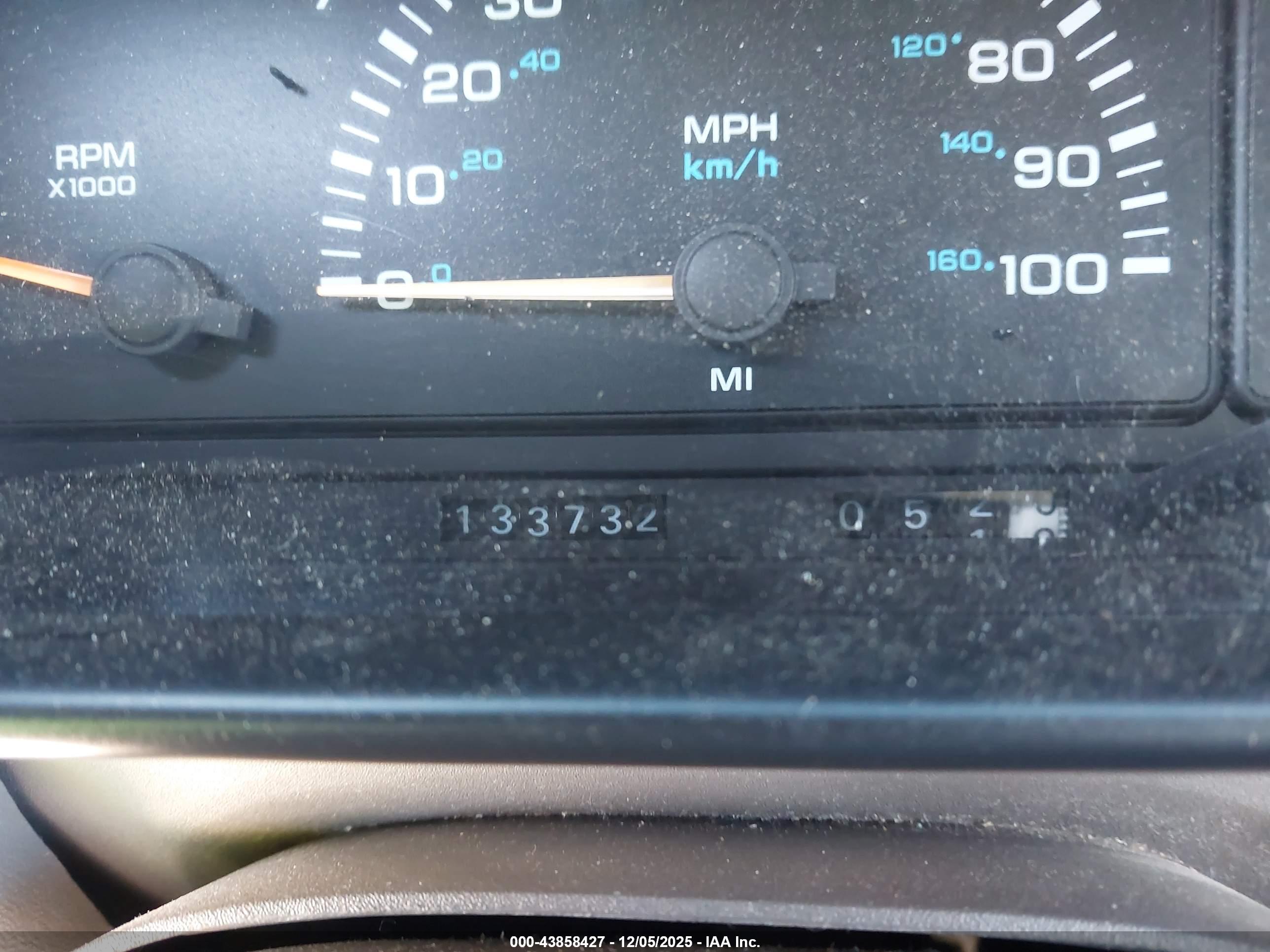 PLYMOUTH VOYAGER image 7