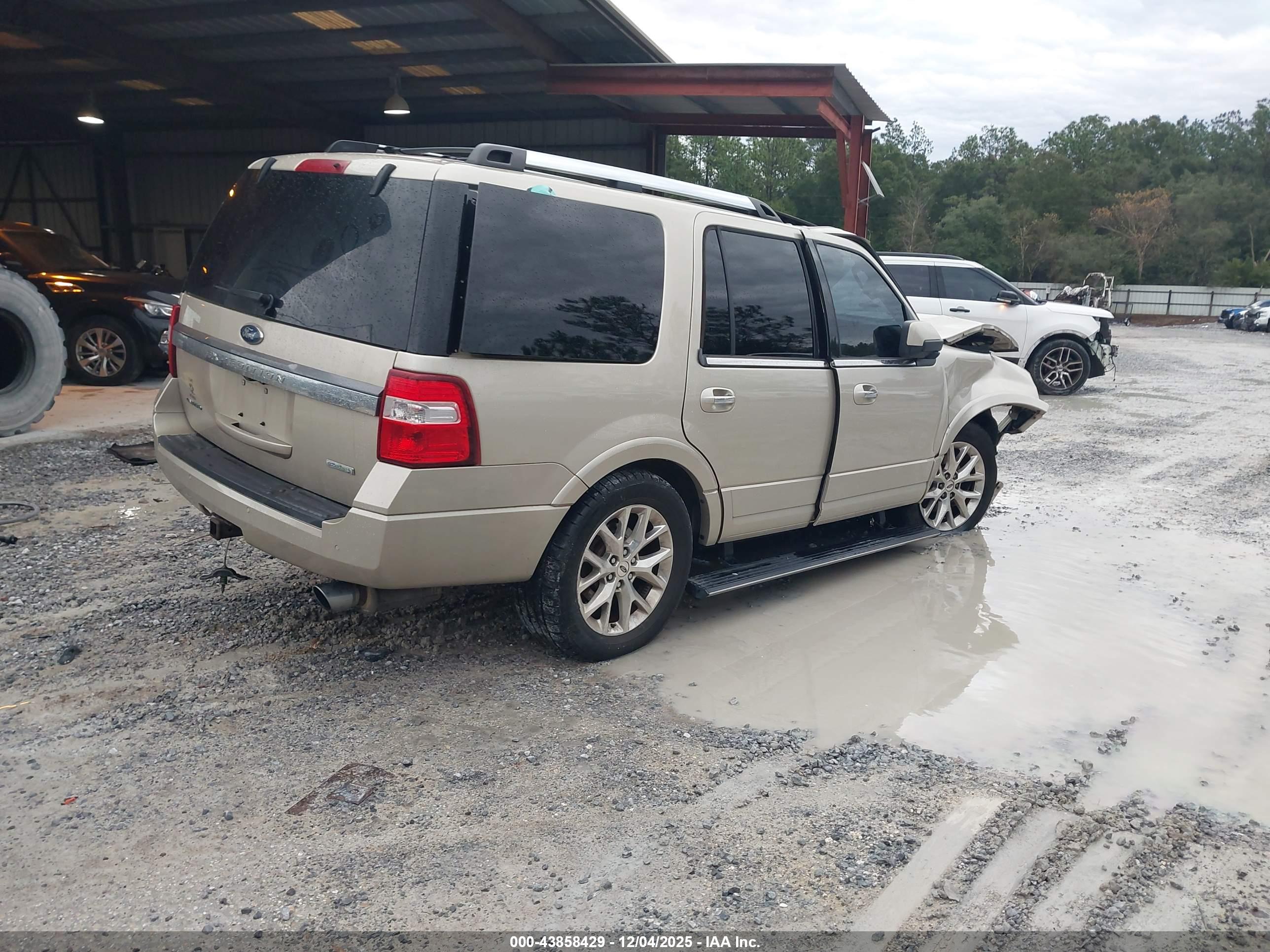 FORD EXPEDITION image 4