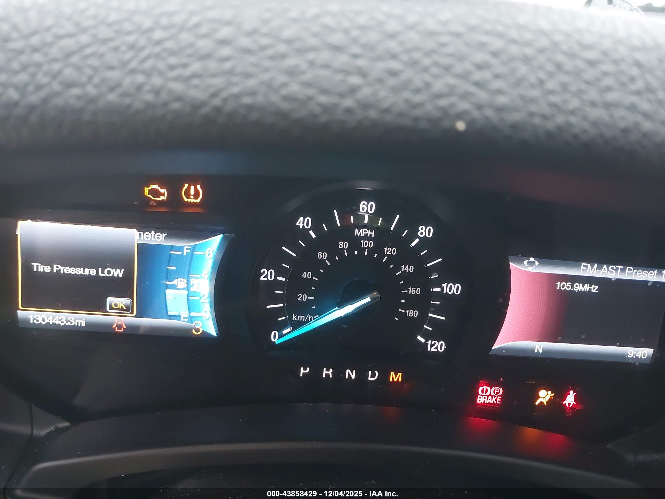 FORD EXPEDITION image 7