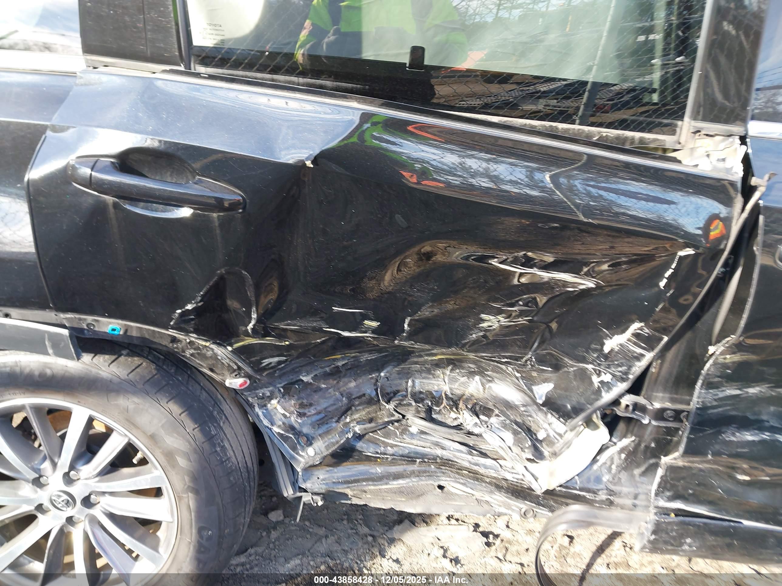 TOYOTA HIGHLANDER image 8