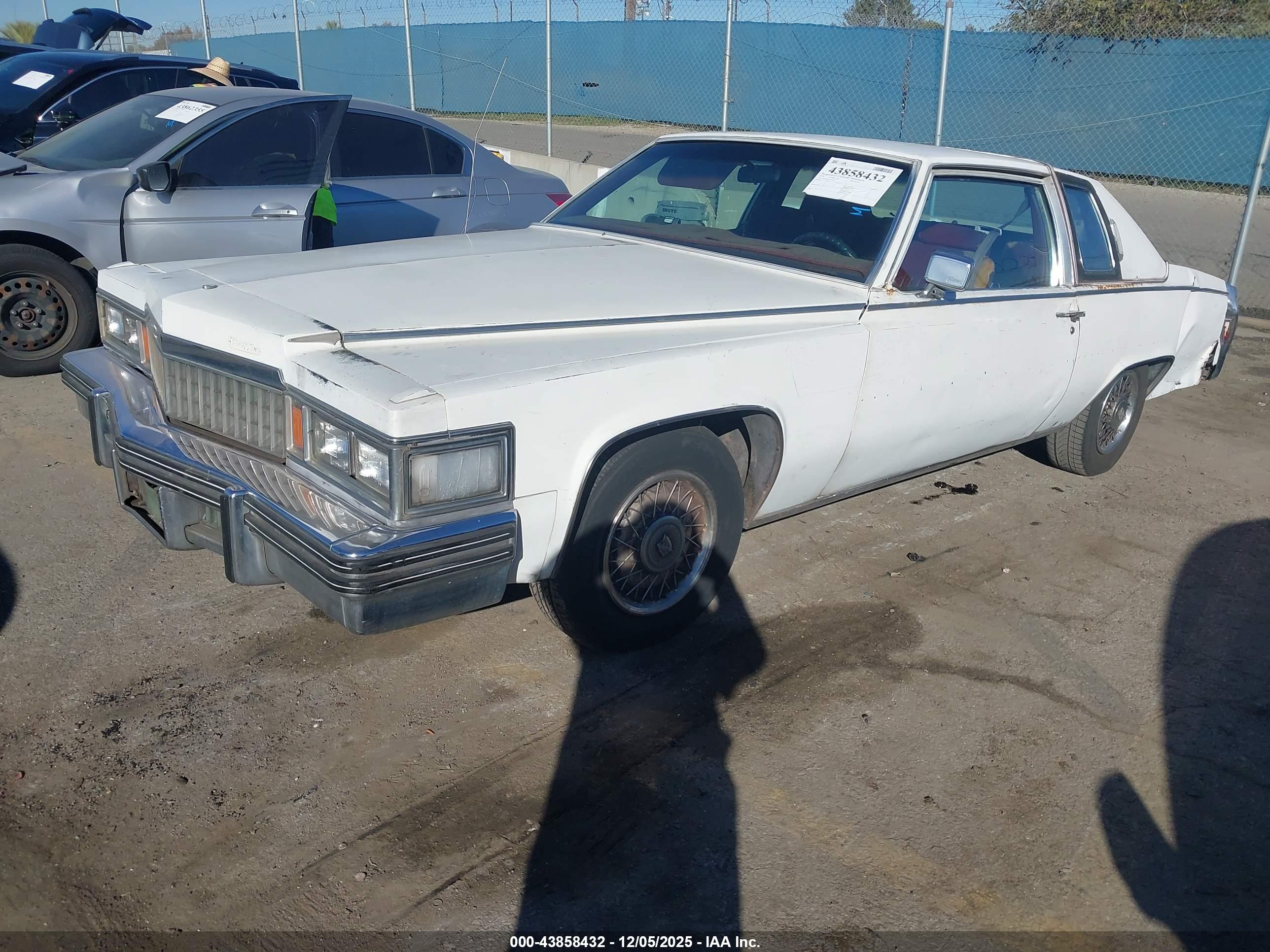 CADILLAC DEVILLE image 2