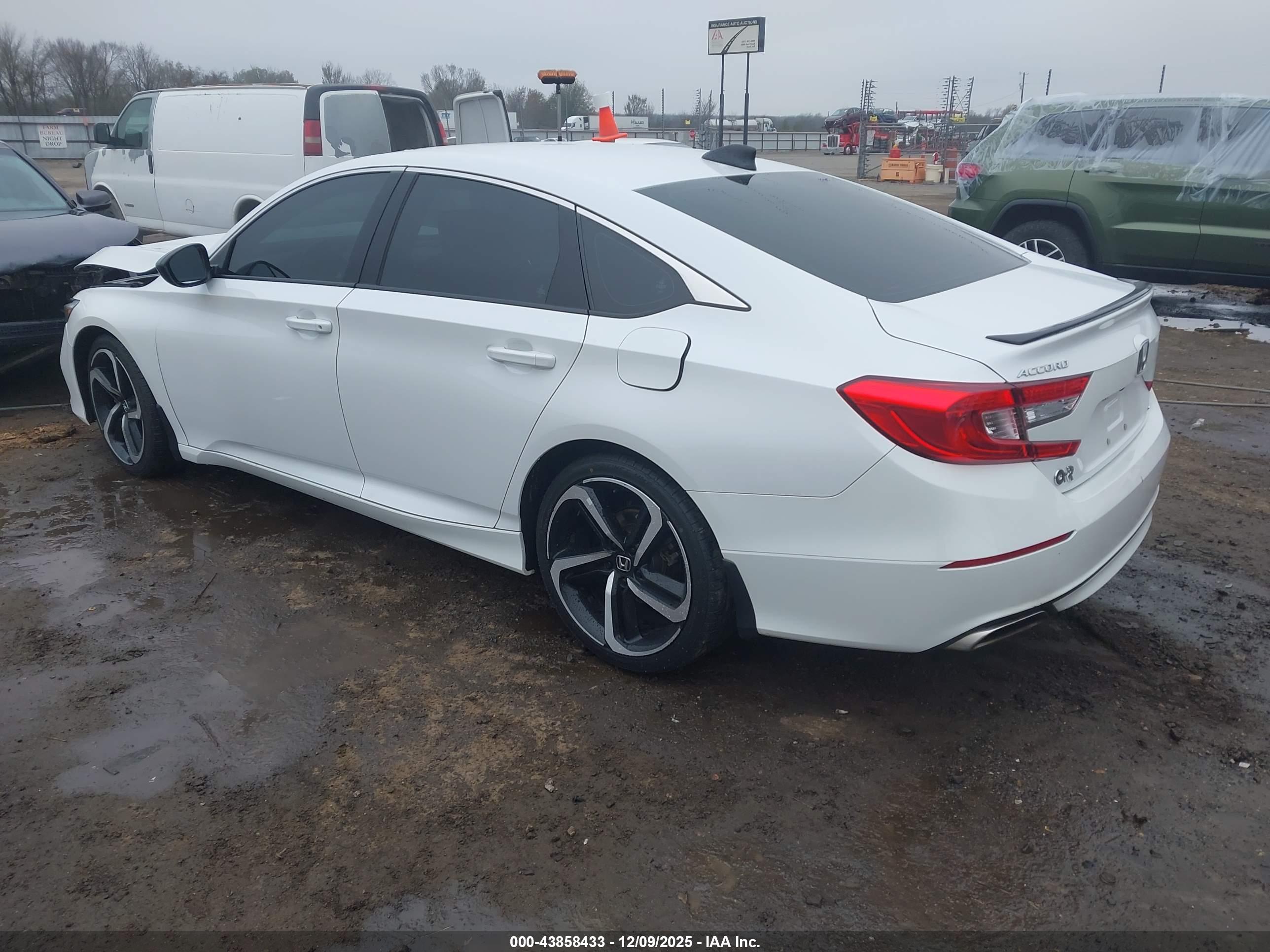 HONDA ACCORD image 3