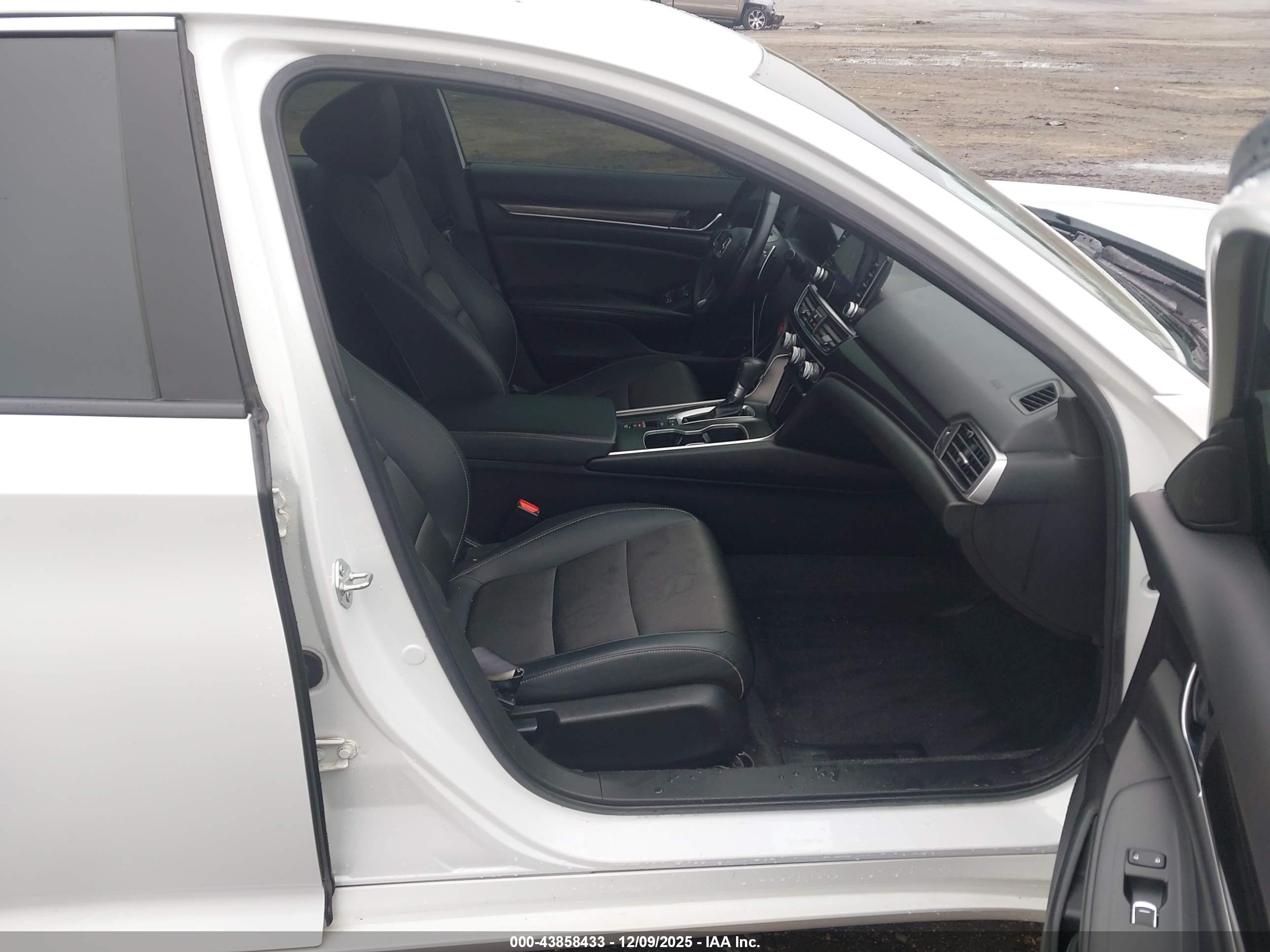 HONDA ACCORD image 5