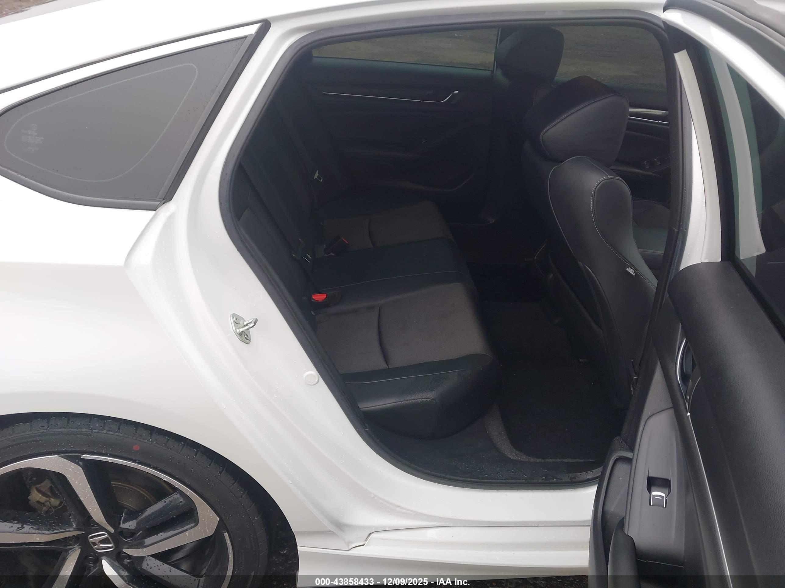 HONDA ACCORD image 8