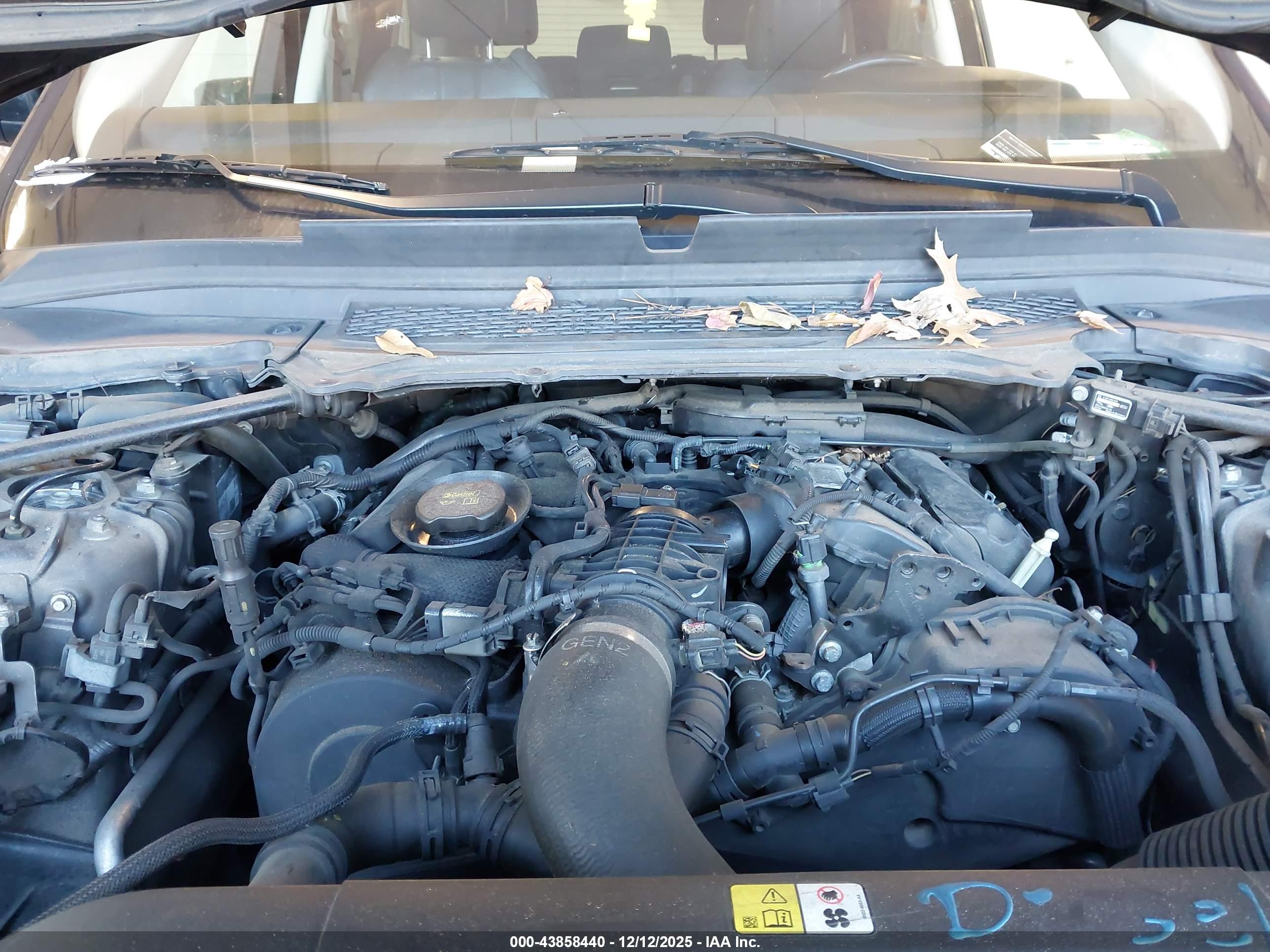 LAND ROVER image 10