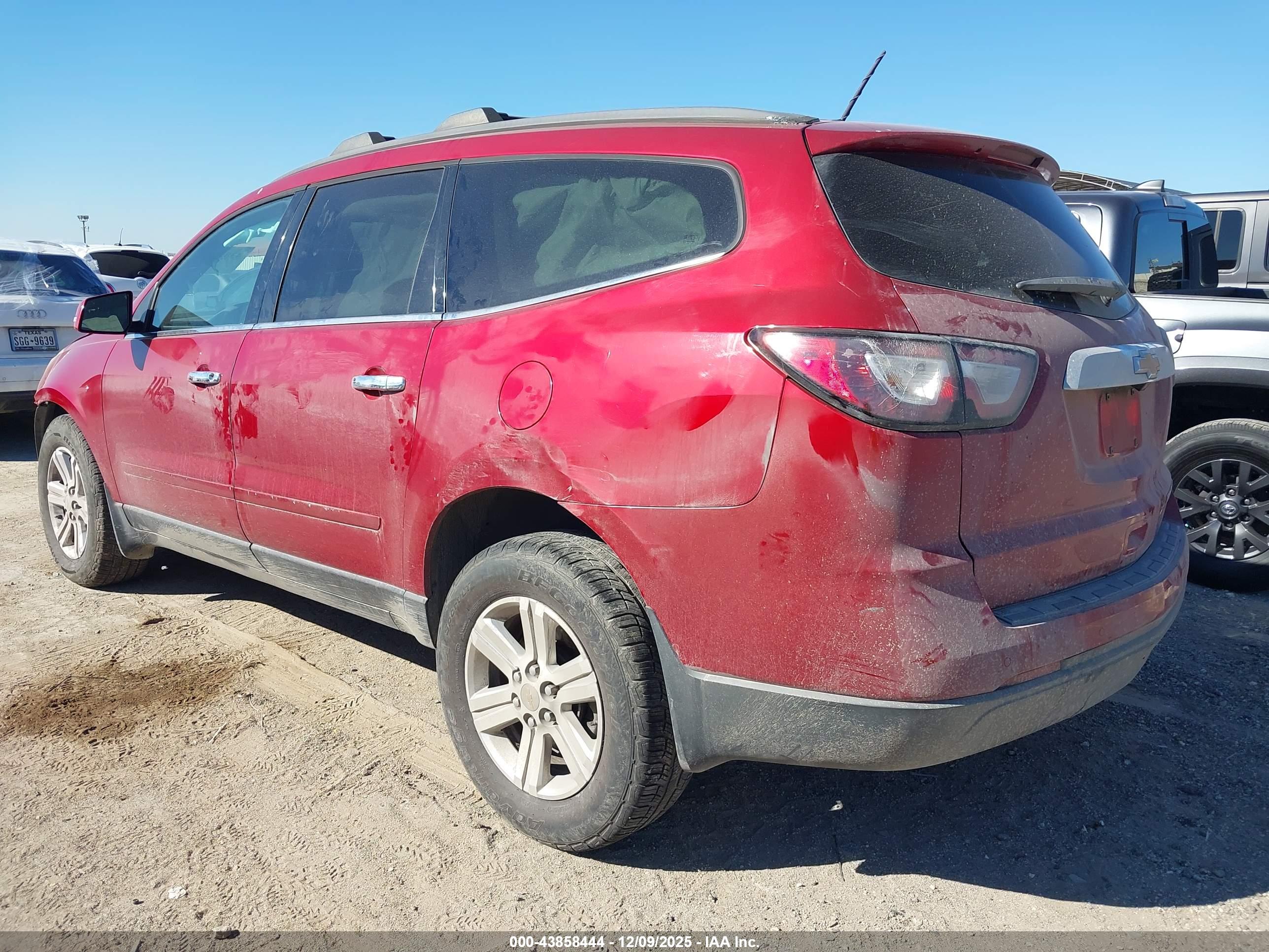 CHEVROLET TRAVERSE image 3