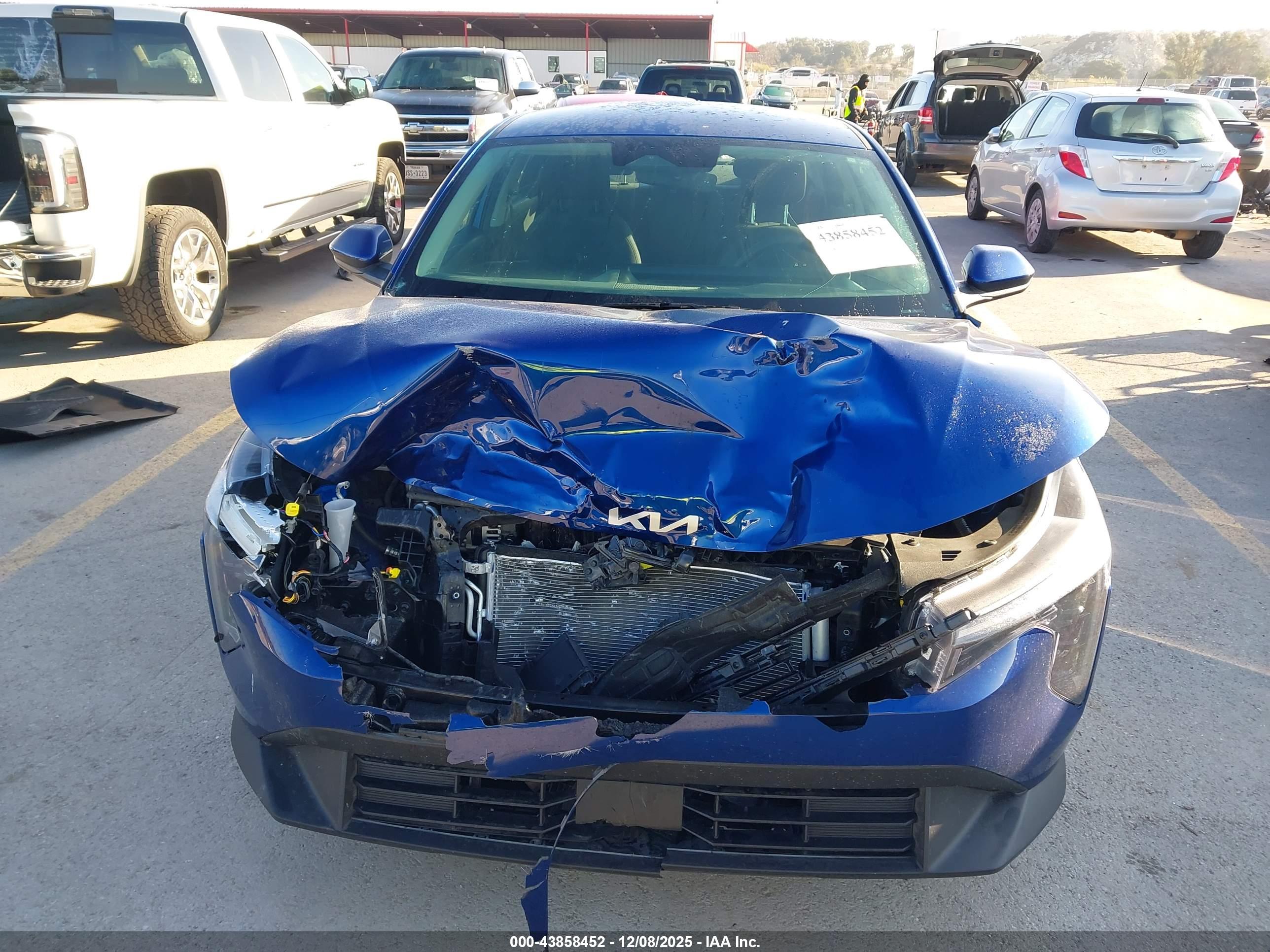 KIA K4 image 6