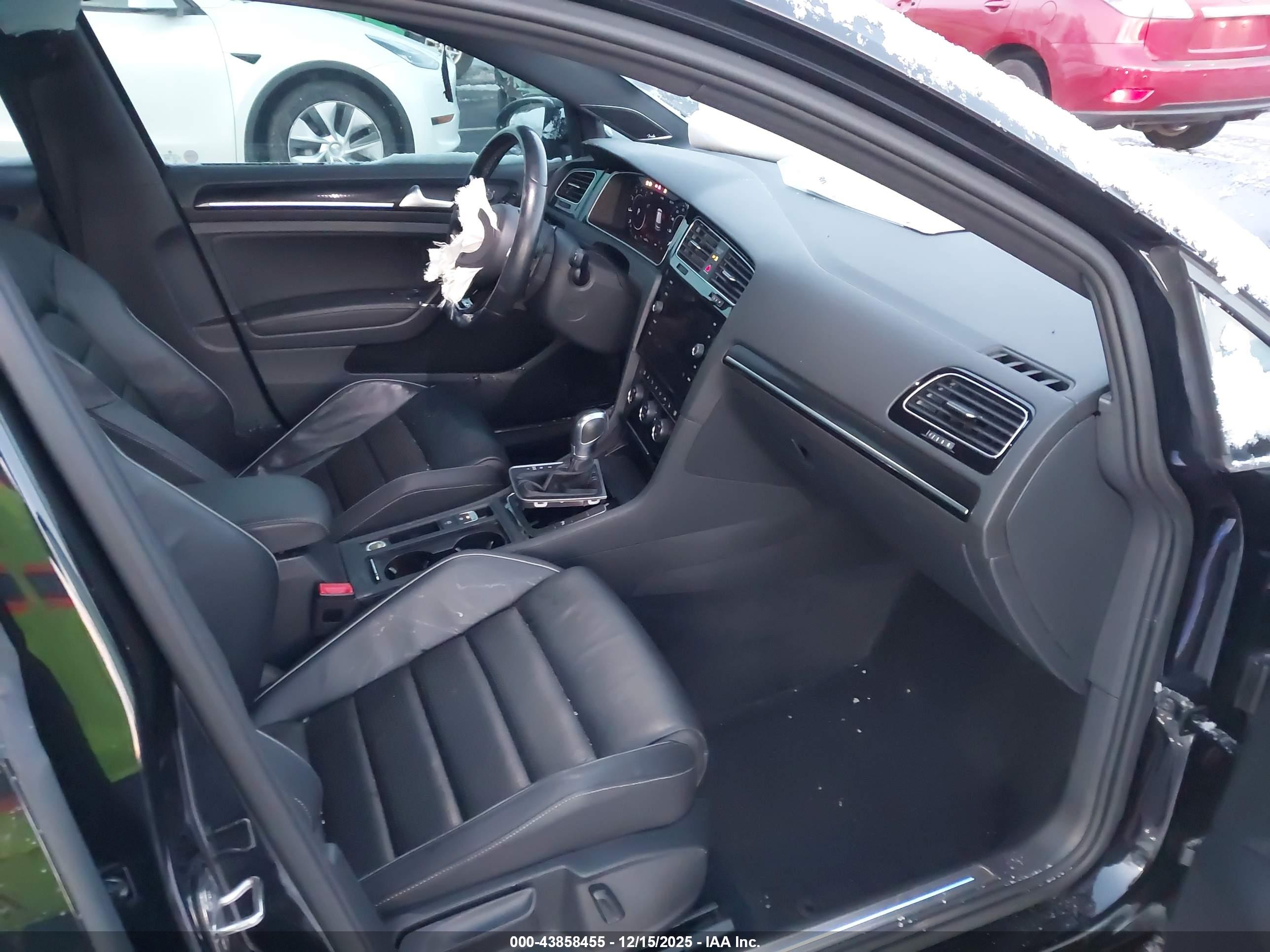 VOLKSWAGEN GOLF image 5