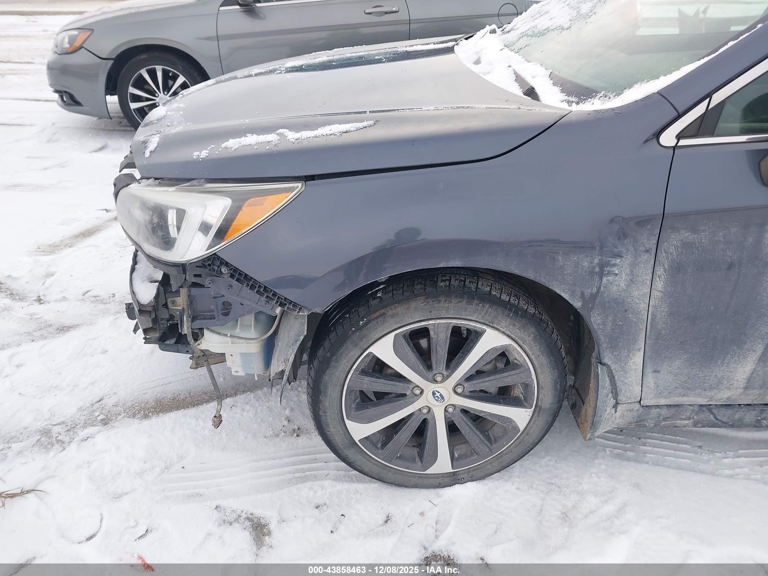 SUBARU LEGACY image 6