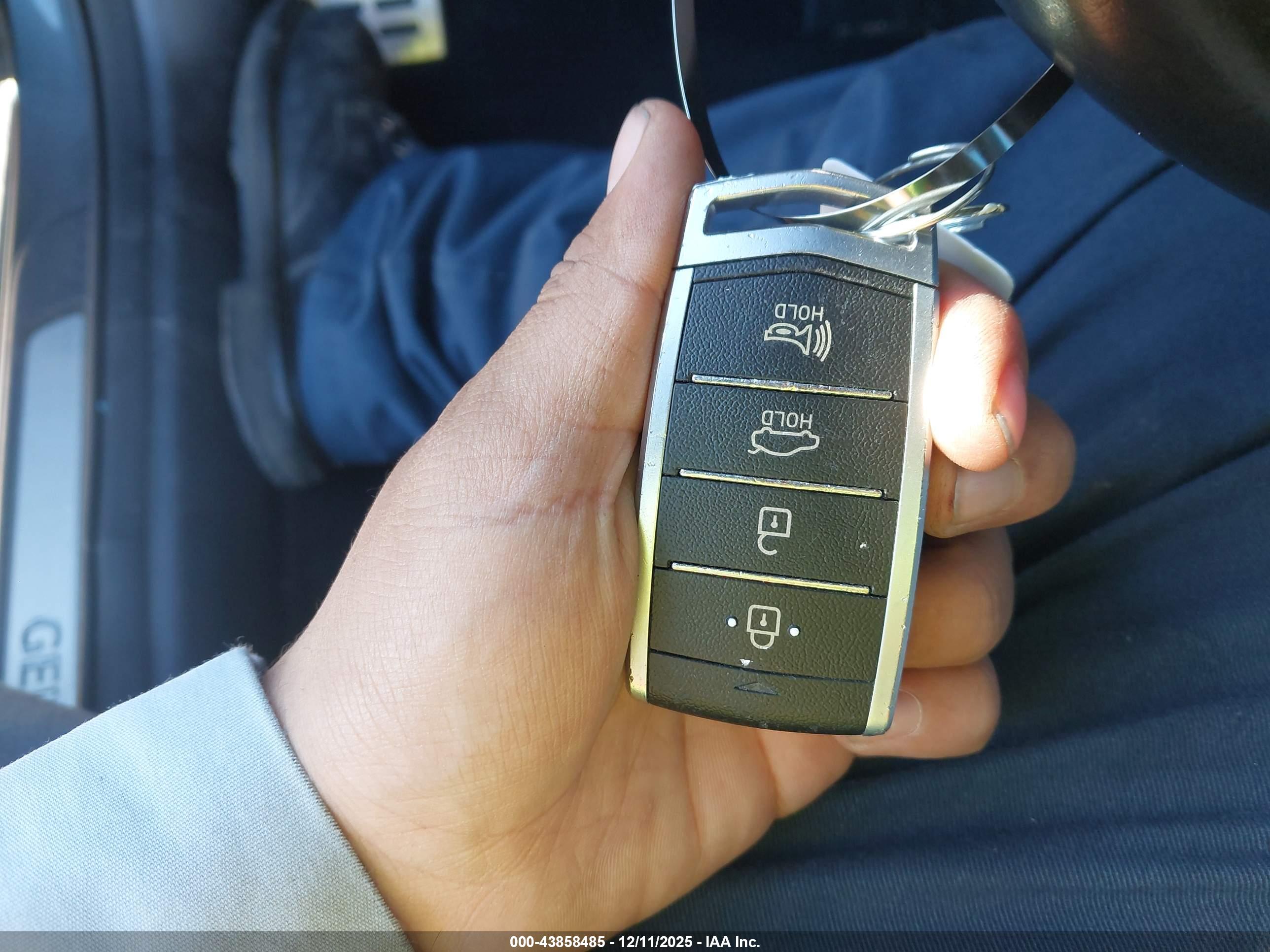 GENESIS G80 image 11