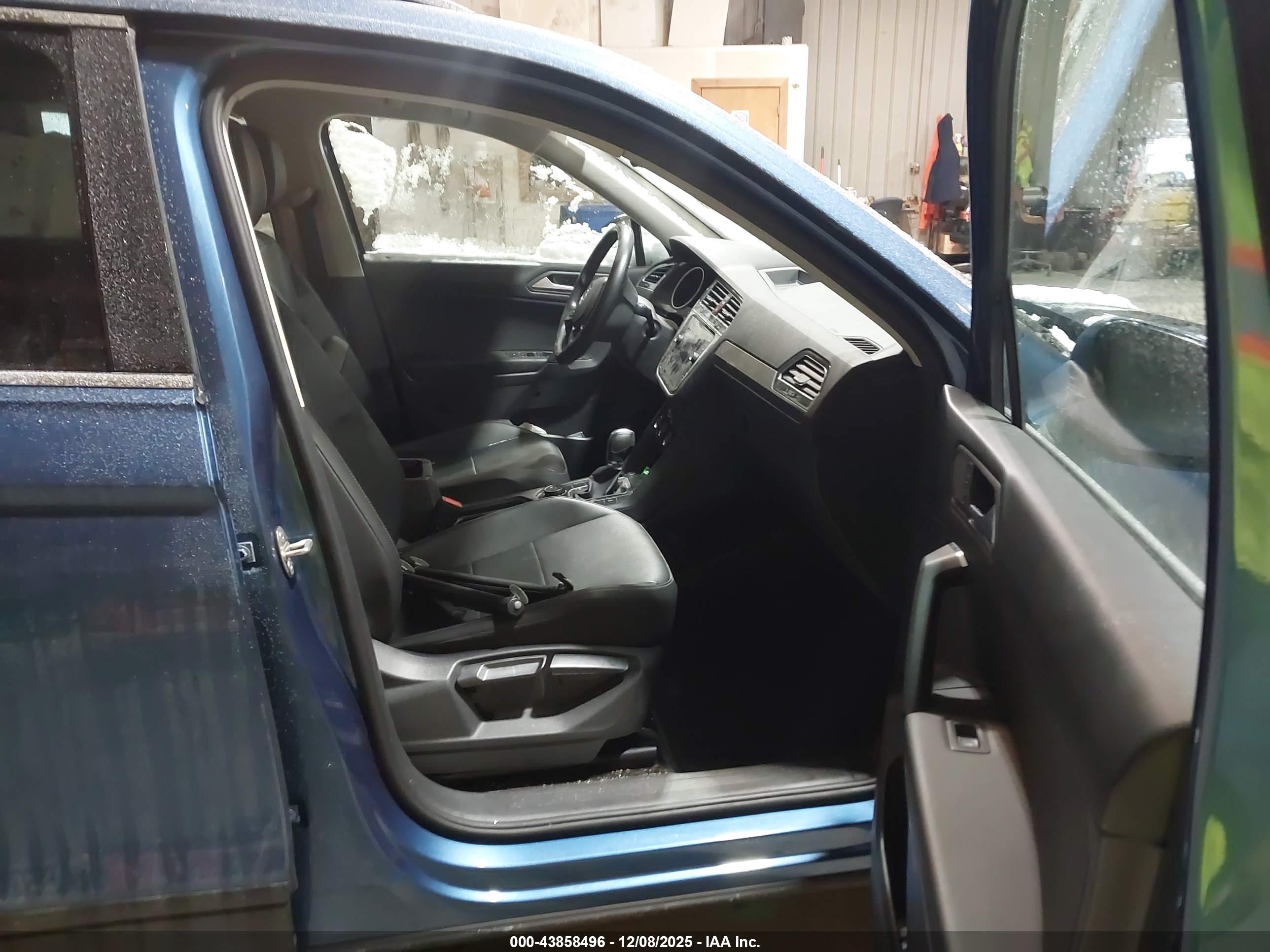 VOLKSWAGEN TIGUAN image 5
