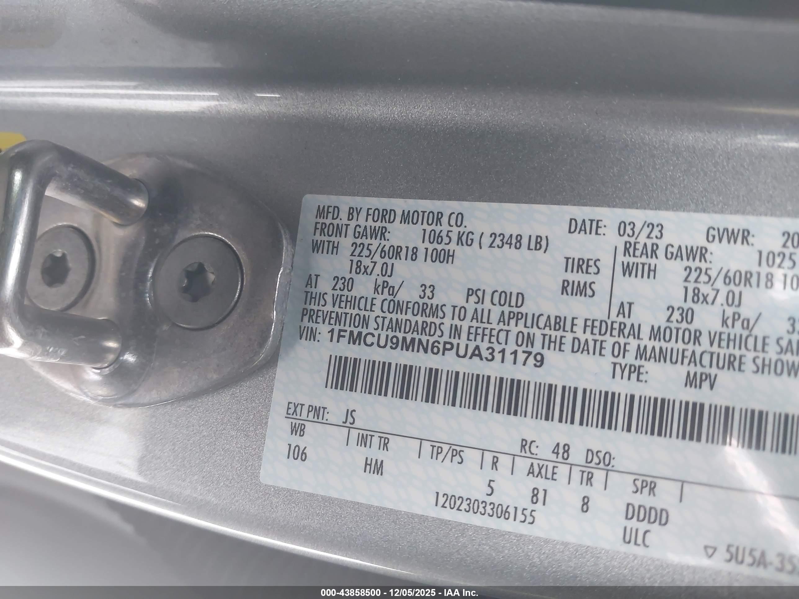 FORD ESCAPE image 9