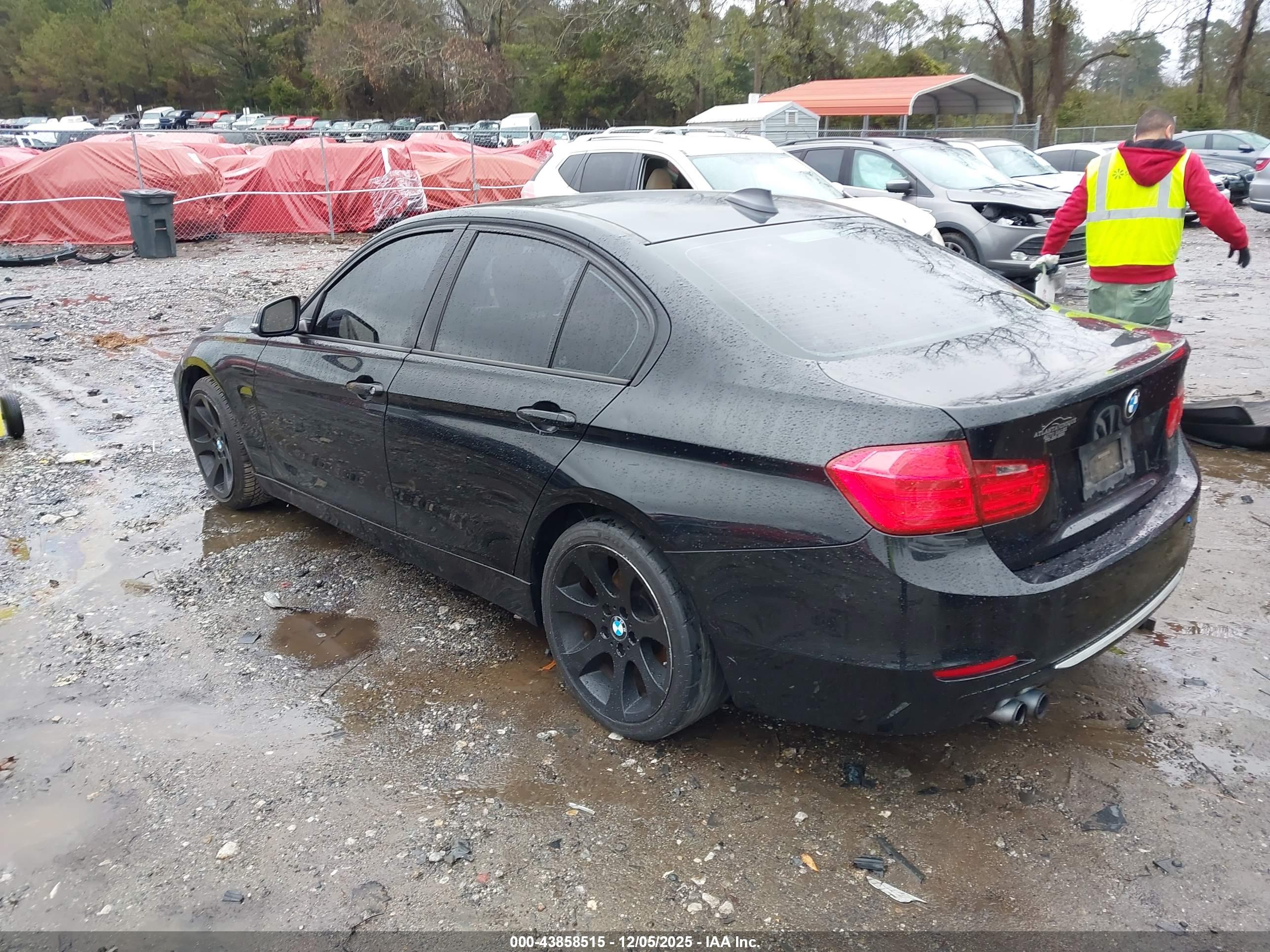 BMW 328I image 3