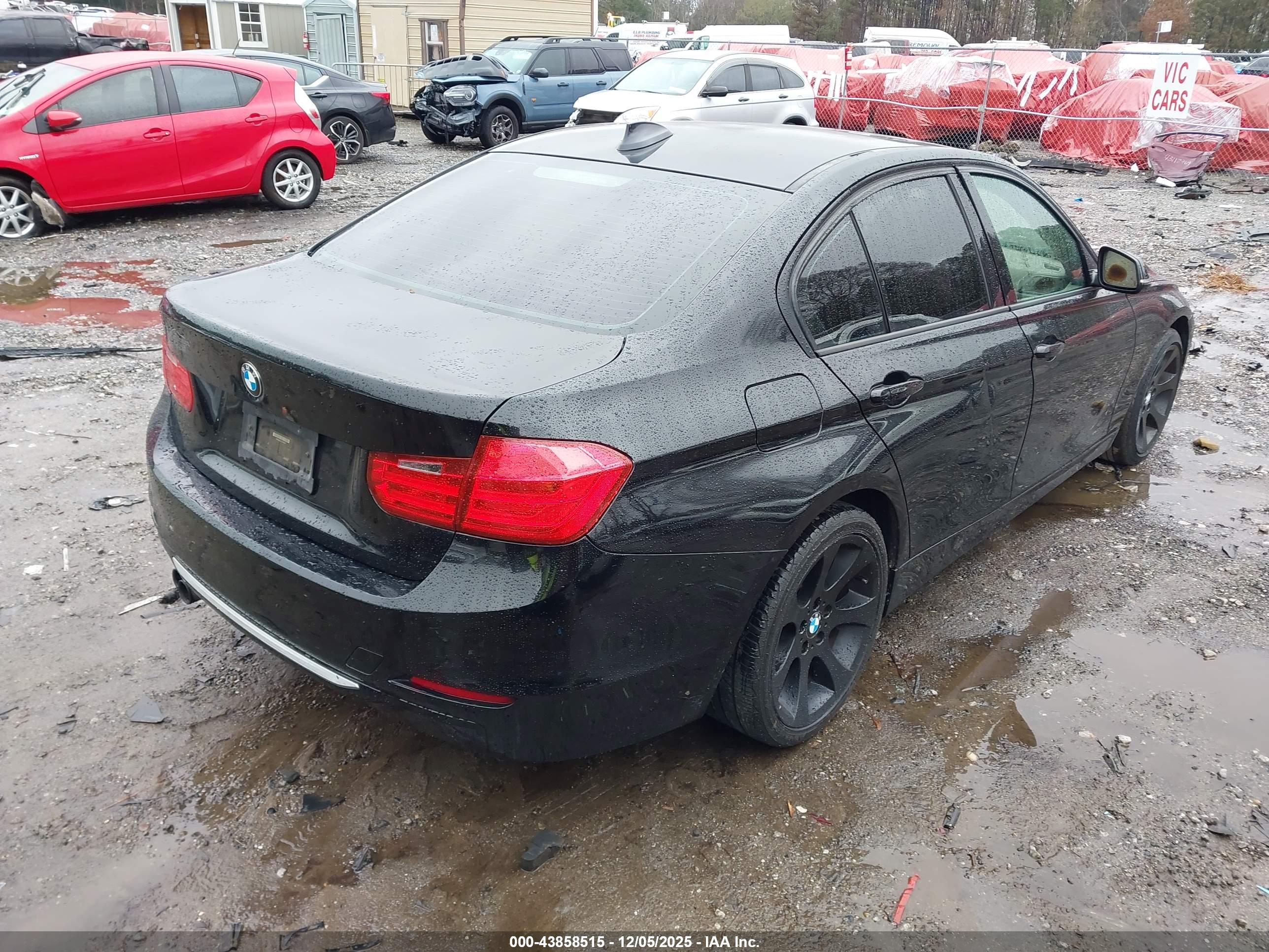 BMW 328I image 4