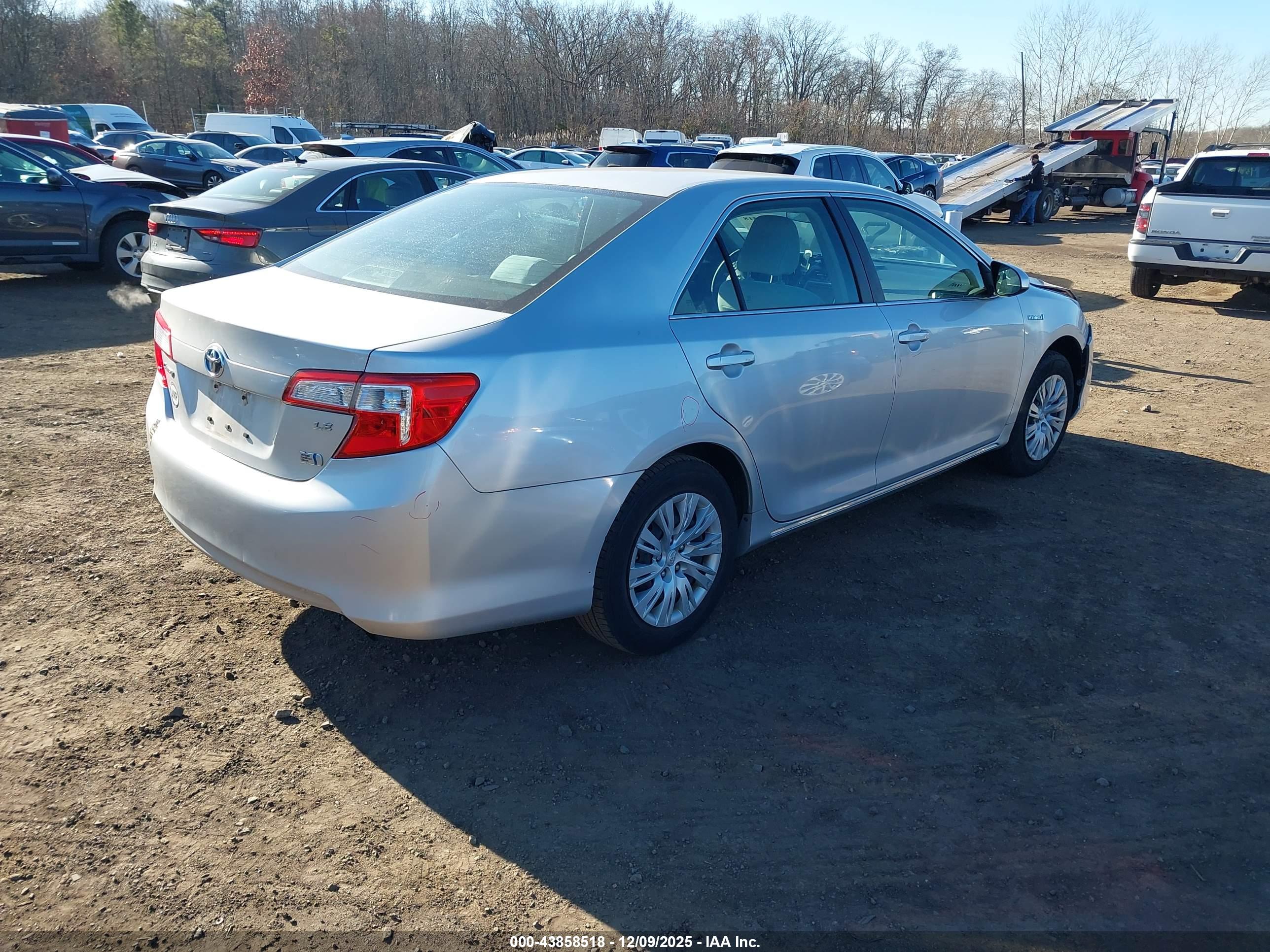 TOYOTA CAMRY image 4