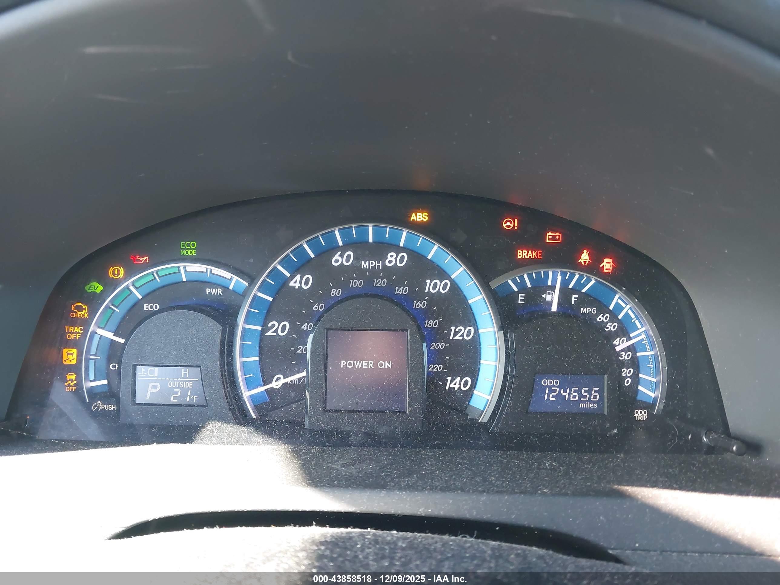 TOYOTA CAMRY image 7
