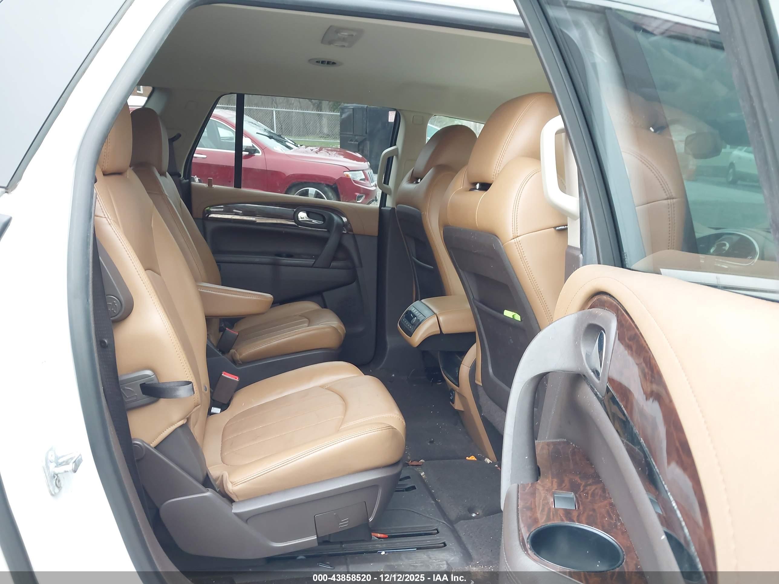 BUICK ENCLAVE image 8