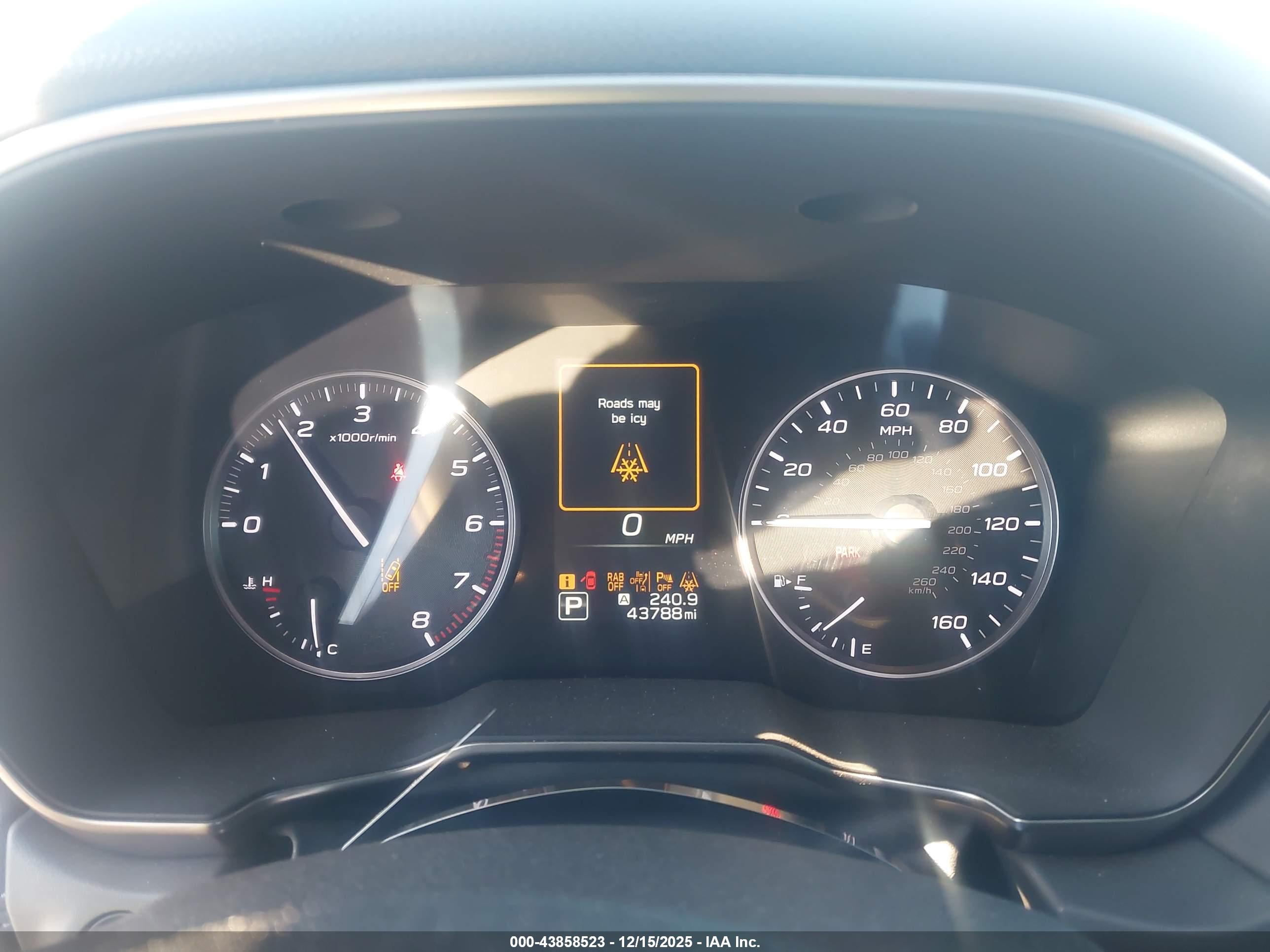 SUBARU OUTBACK image 7
