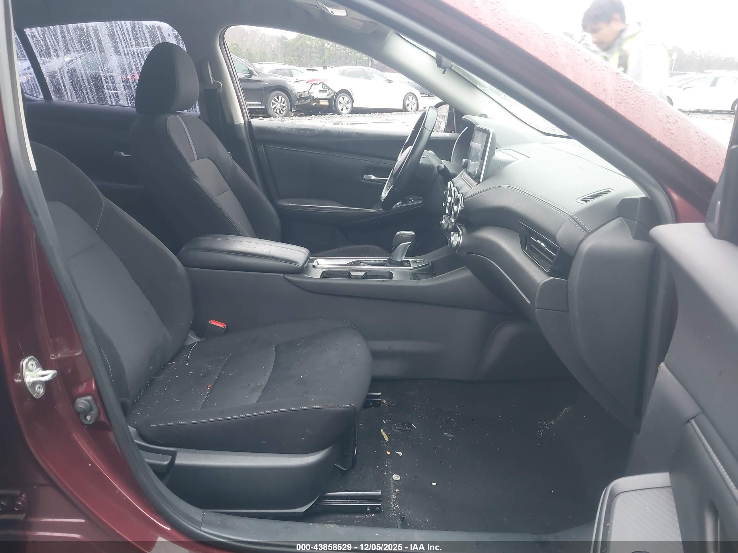 NISSAN SENTRA image 5