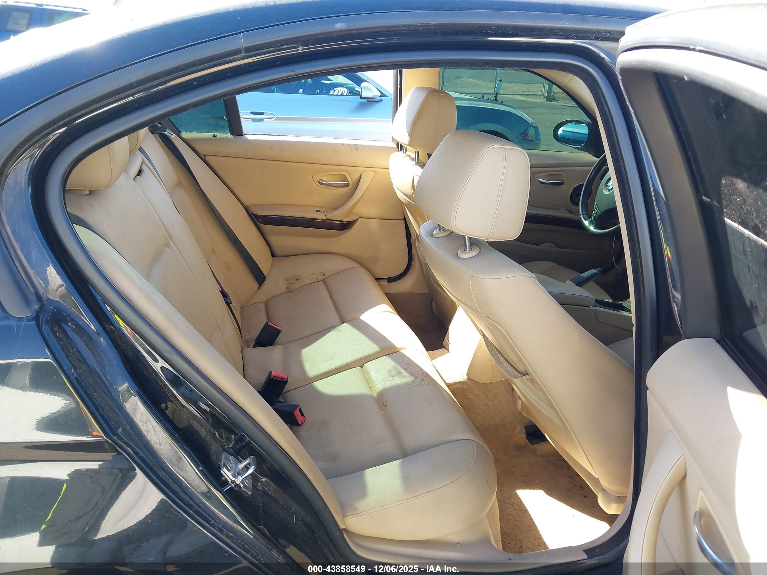 BMW 328I image 8