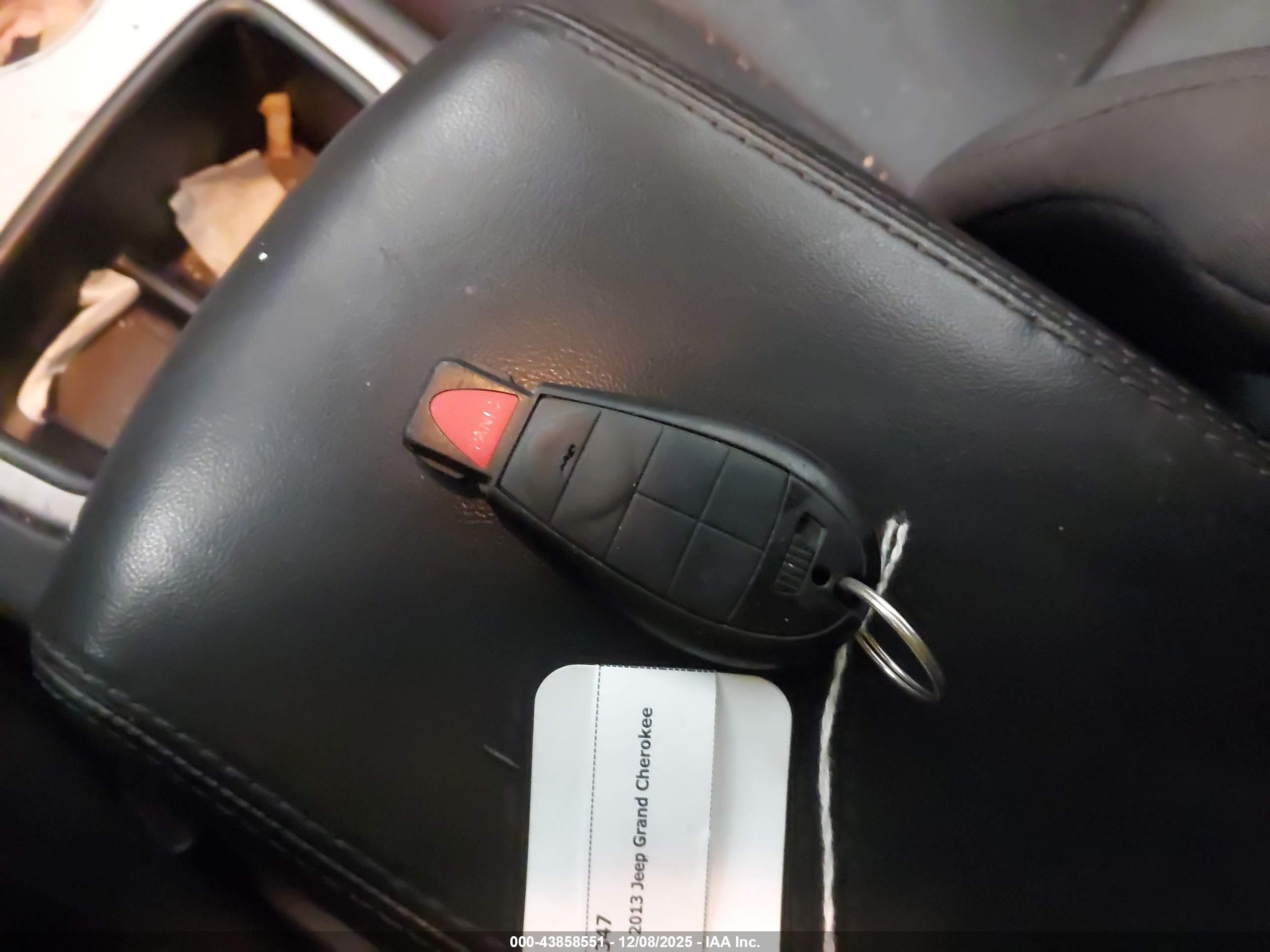 JEEP GRAND image 11