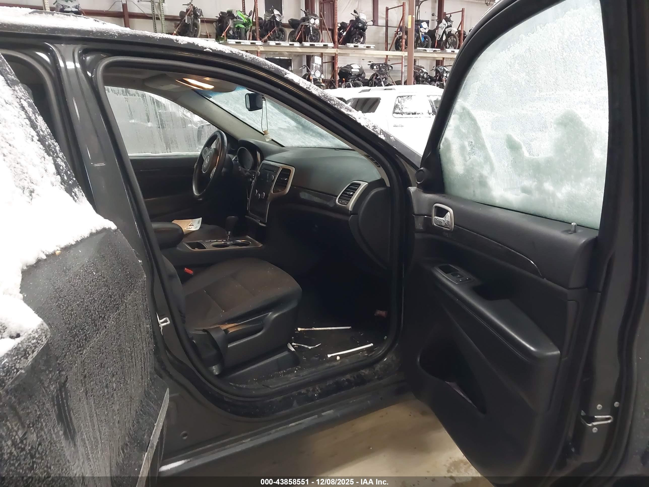 JEEP GRAND image 5