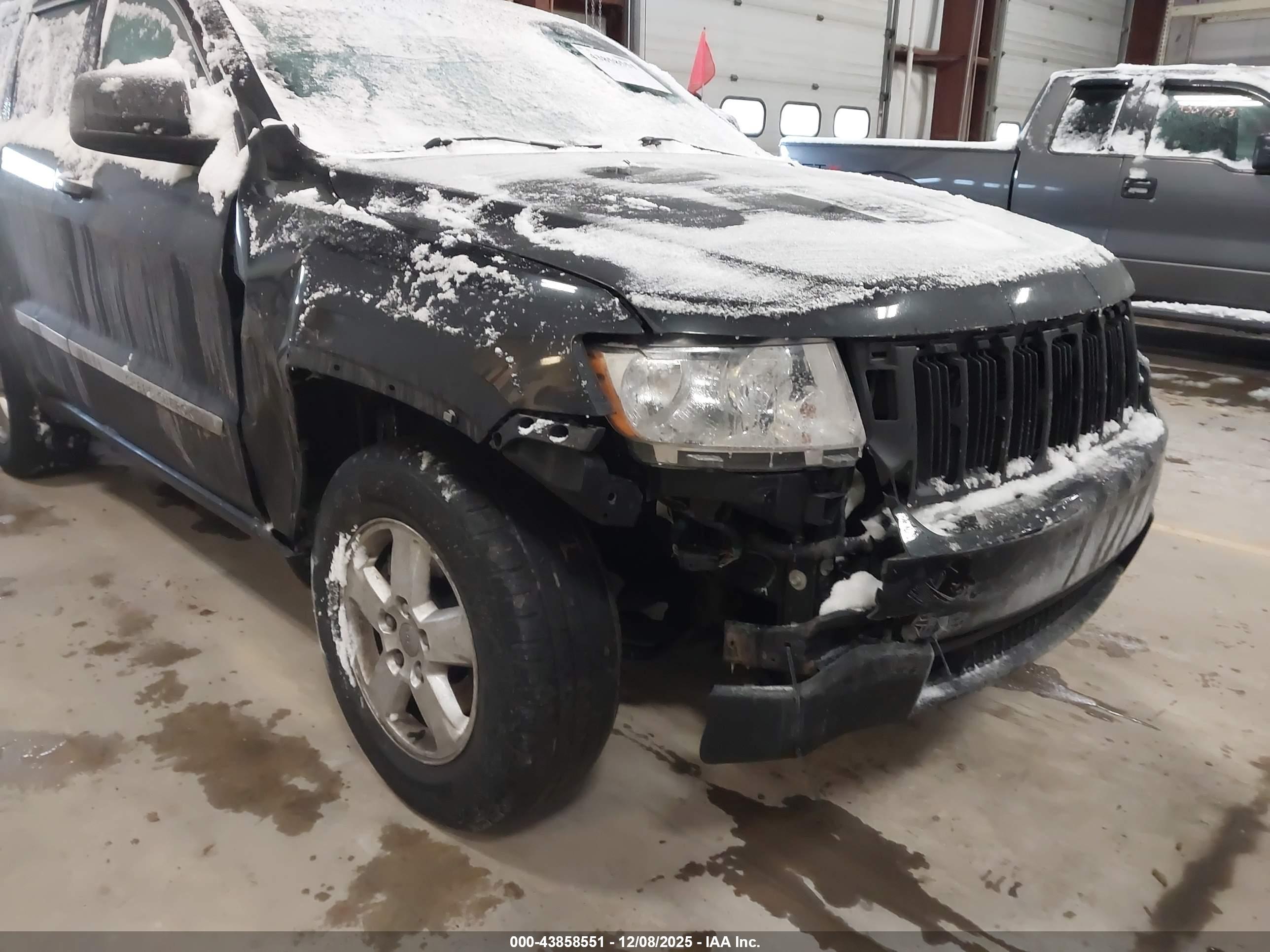JEEP GRAND image 6