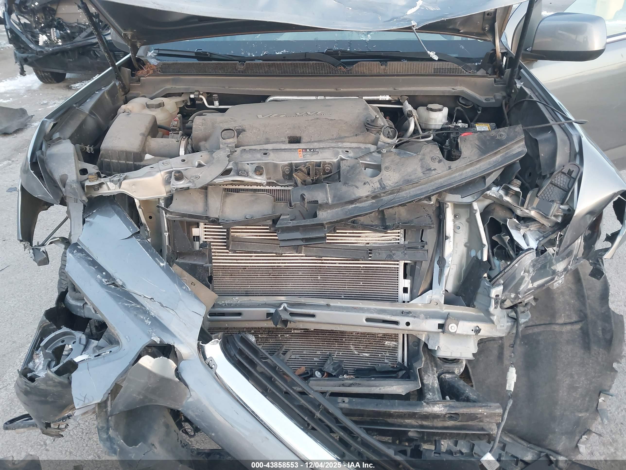 CHEVROLET COLORADO image 10
