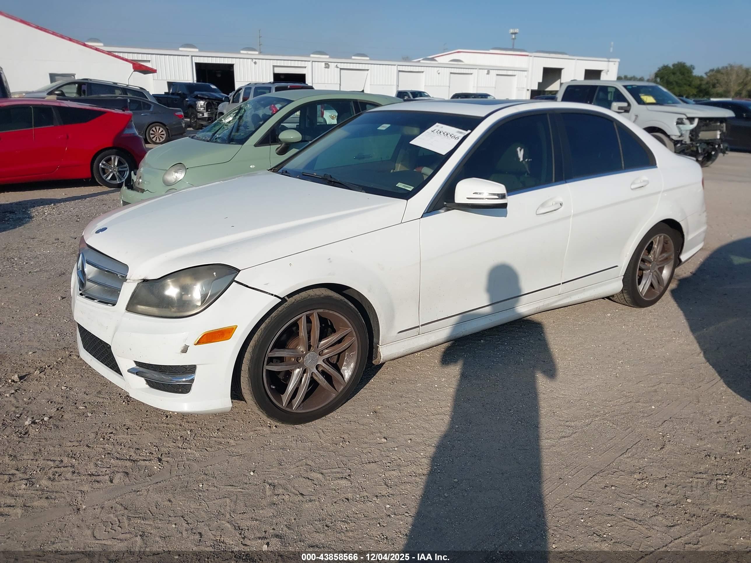 MERCEDES-BENZ C image 2
