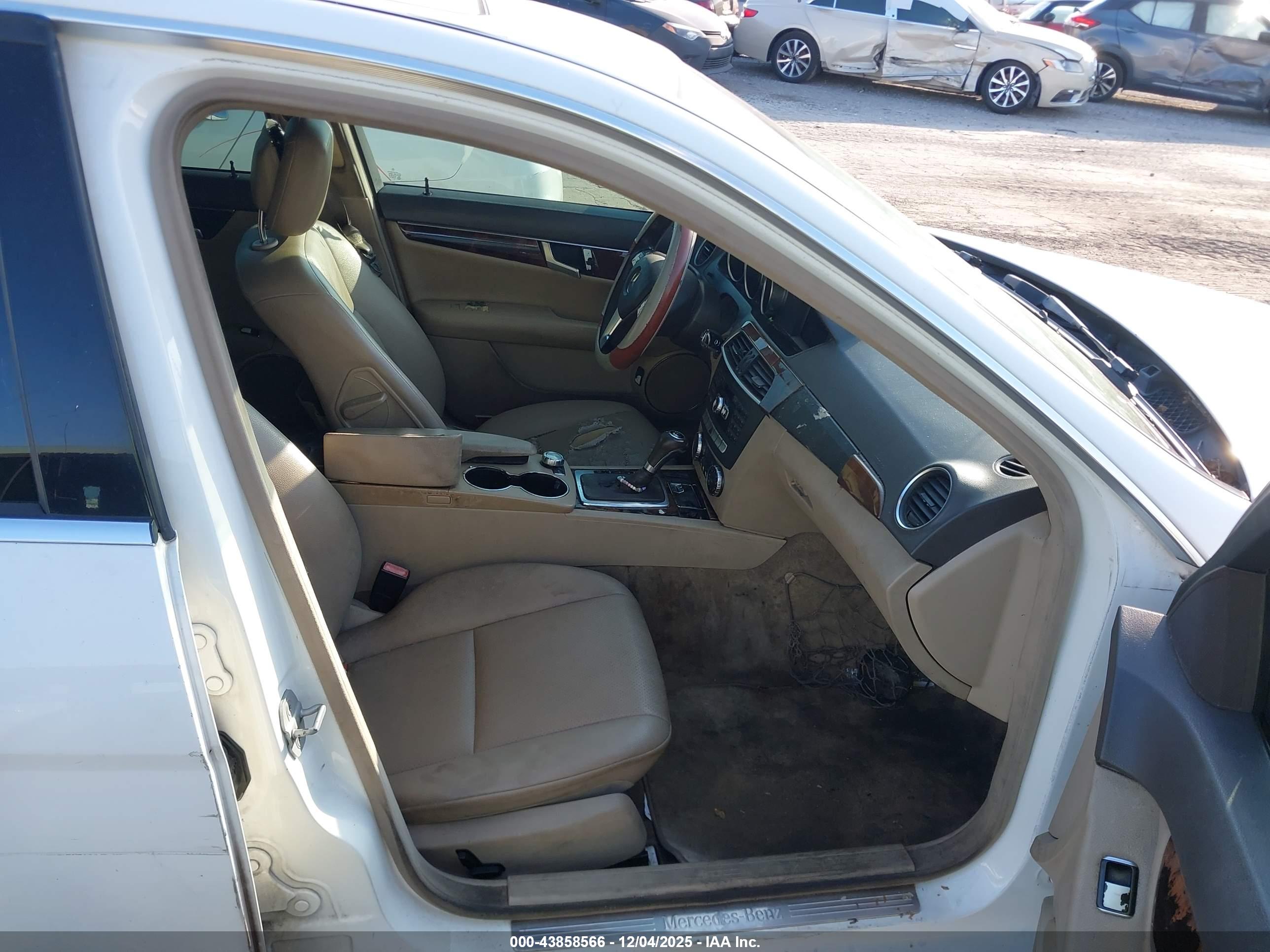 MERCEDES-BENZ C image 5