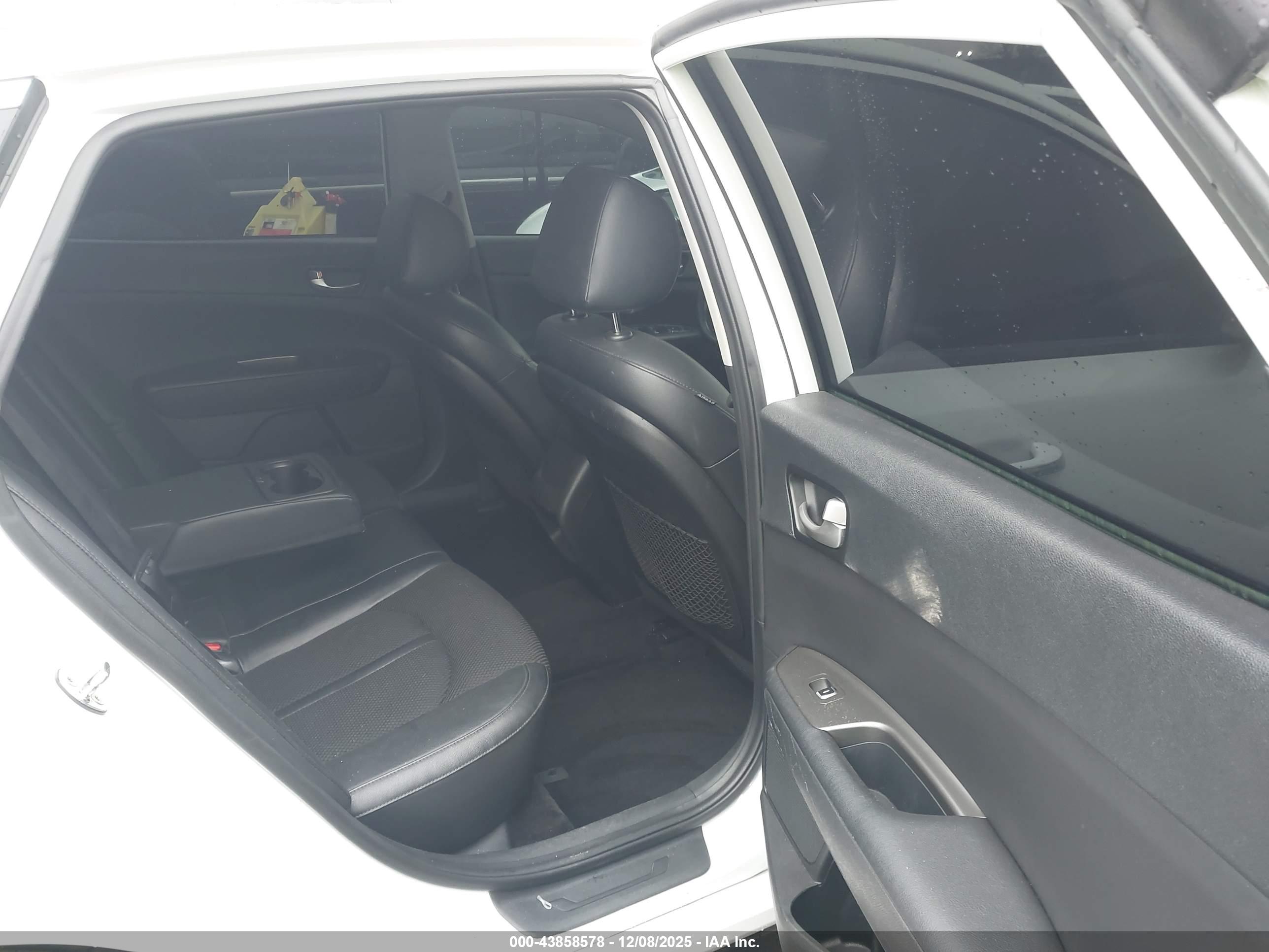 KIA OPTIMA image 8