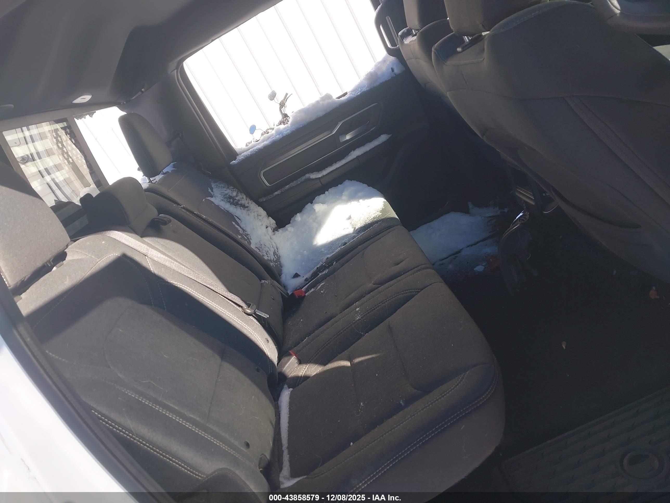 RAM 1500 image 8