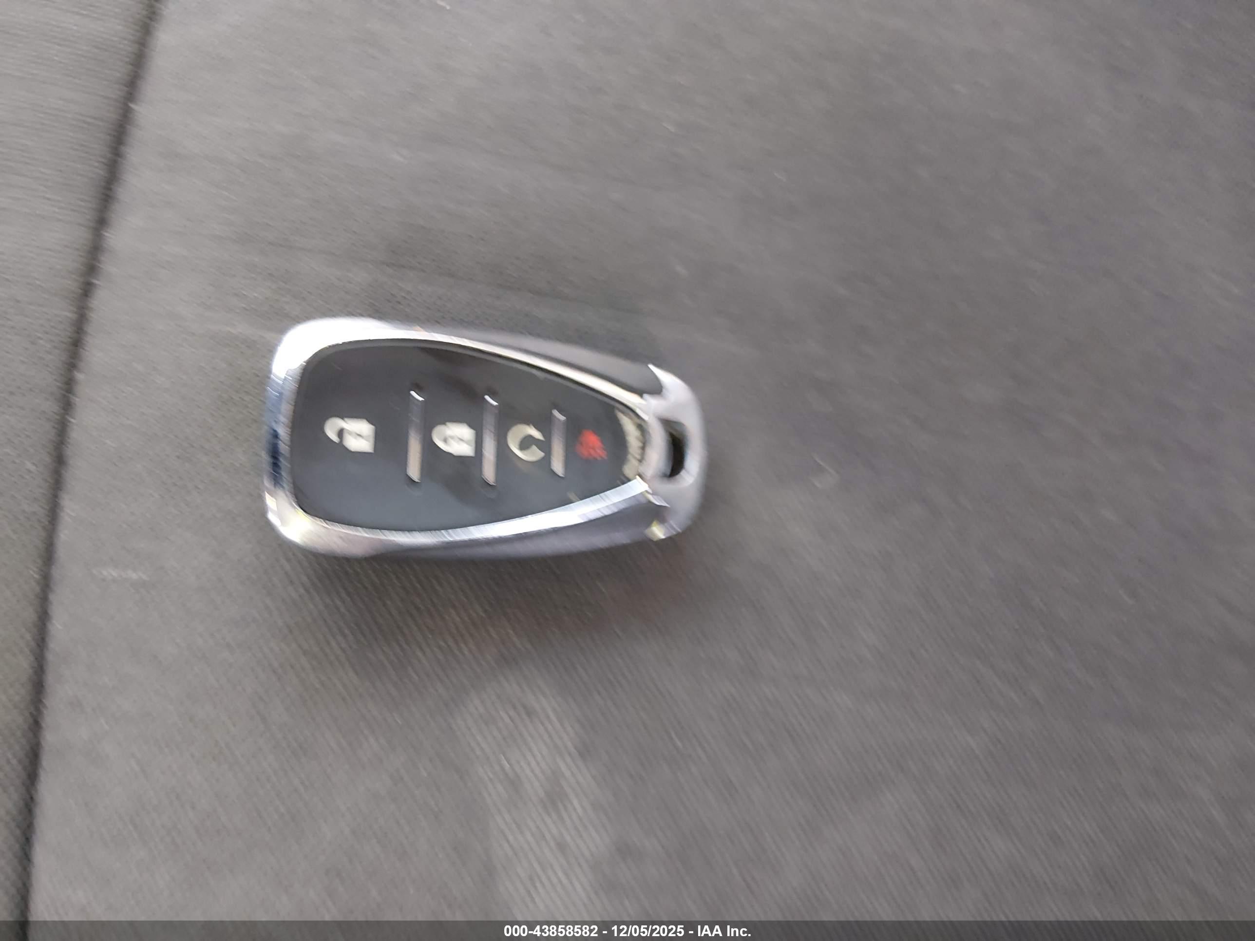 CHEVROLET TRAX image 11