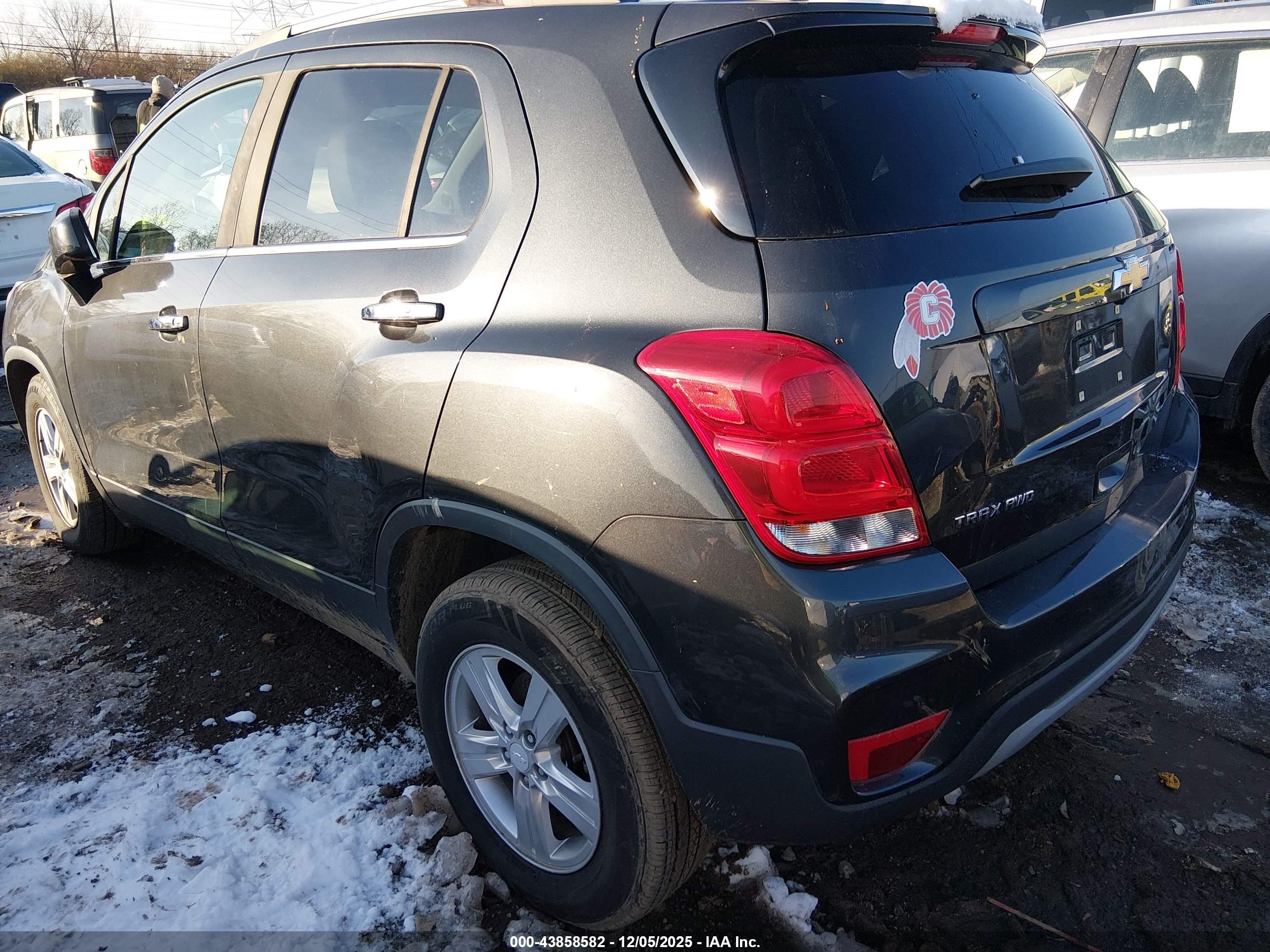 CHEVROLET TRAX image 3