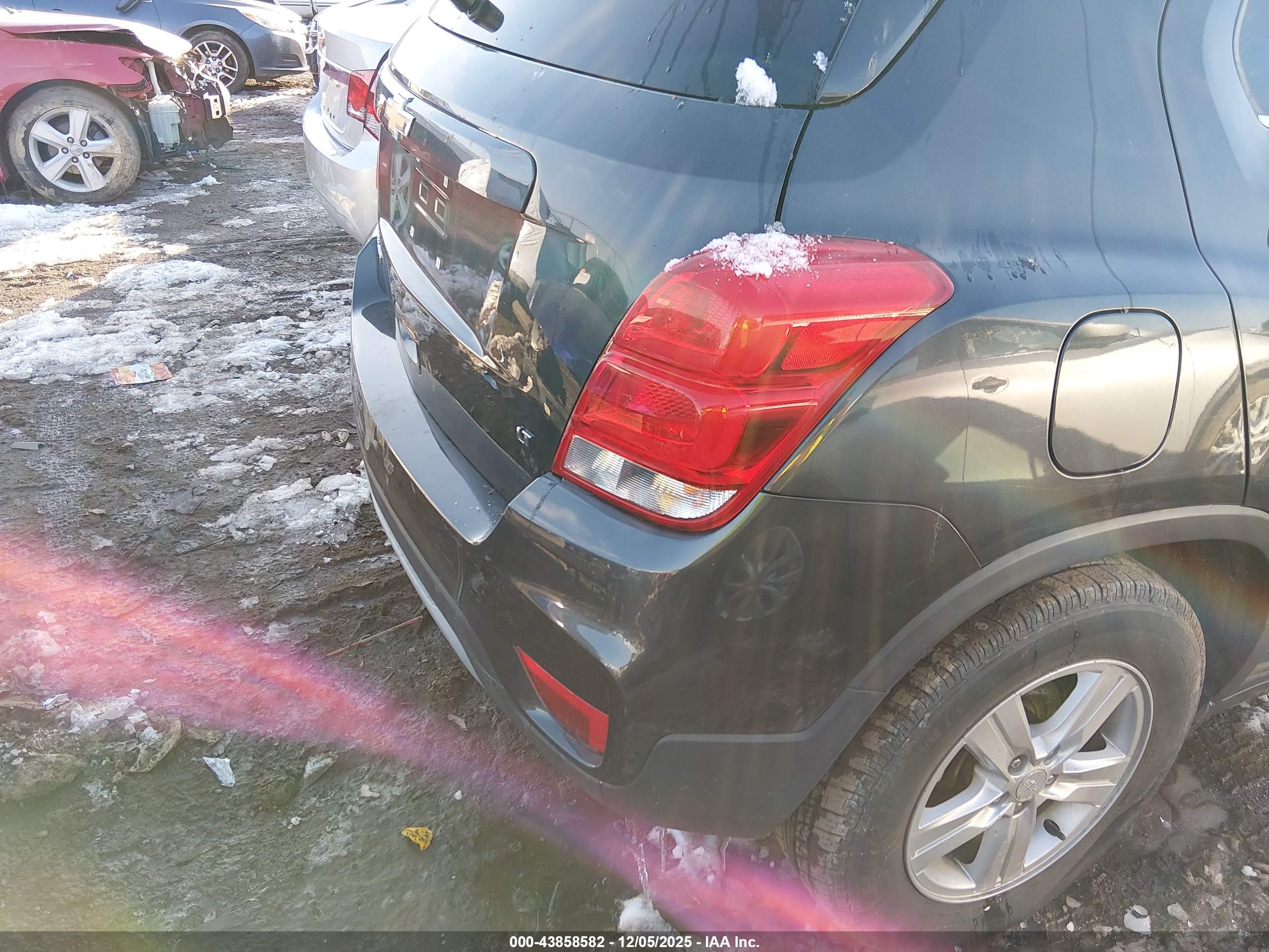 CHEVROLET TRAX image 4