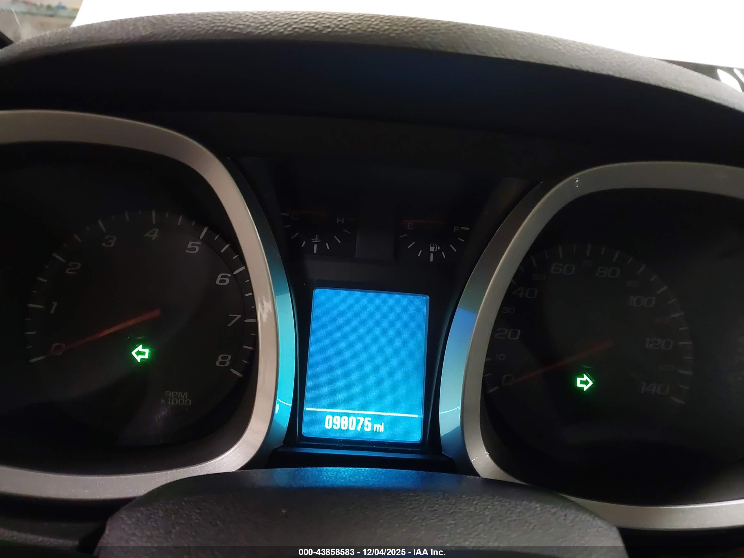 CHEVROLET EQUINOX image 7