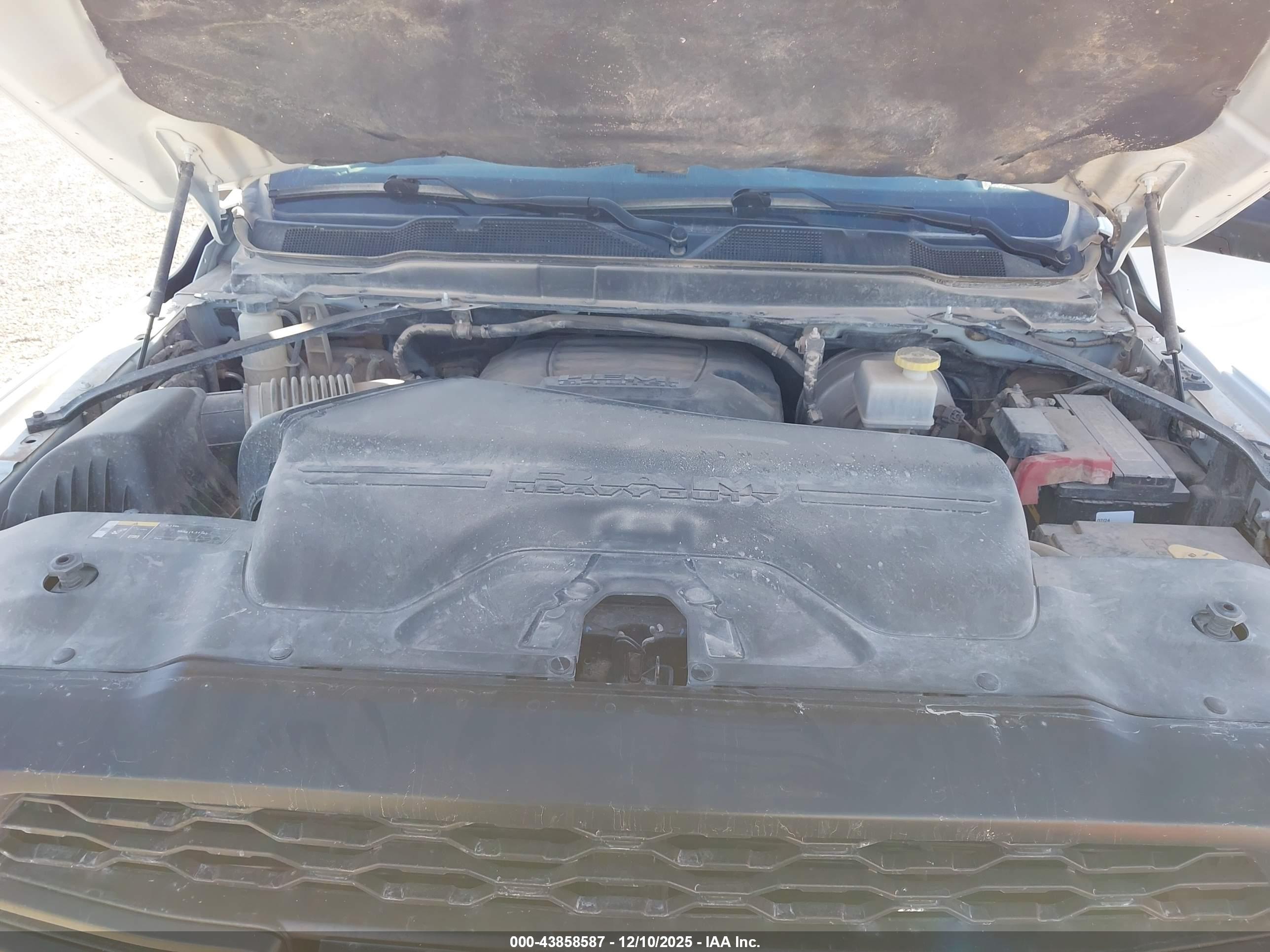 RAM 2500 image 10