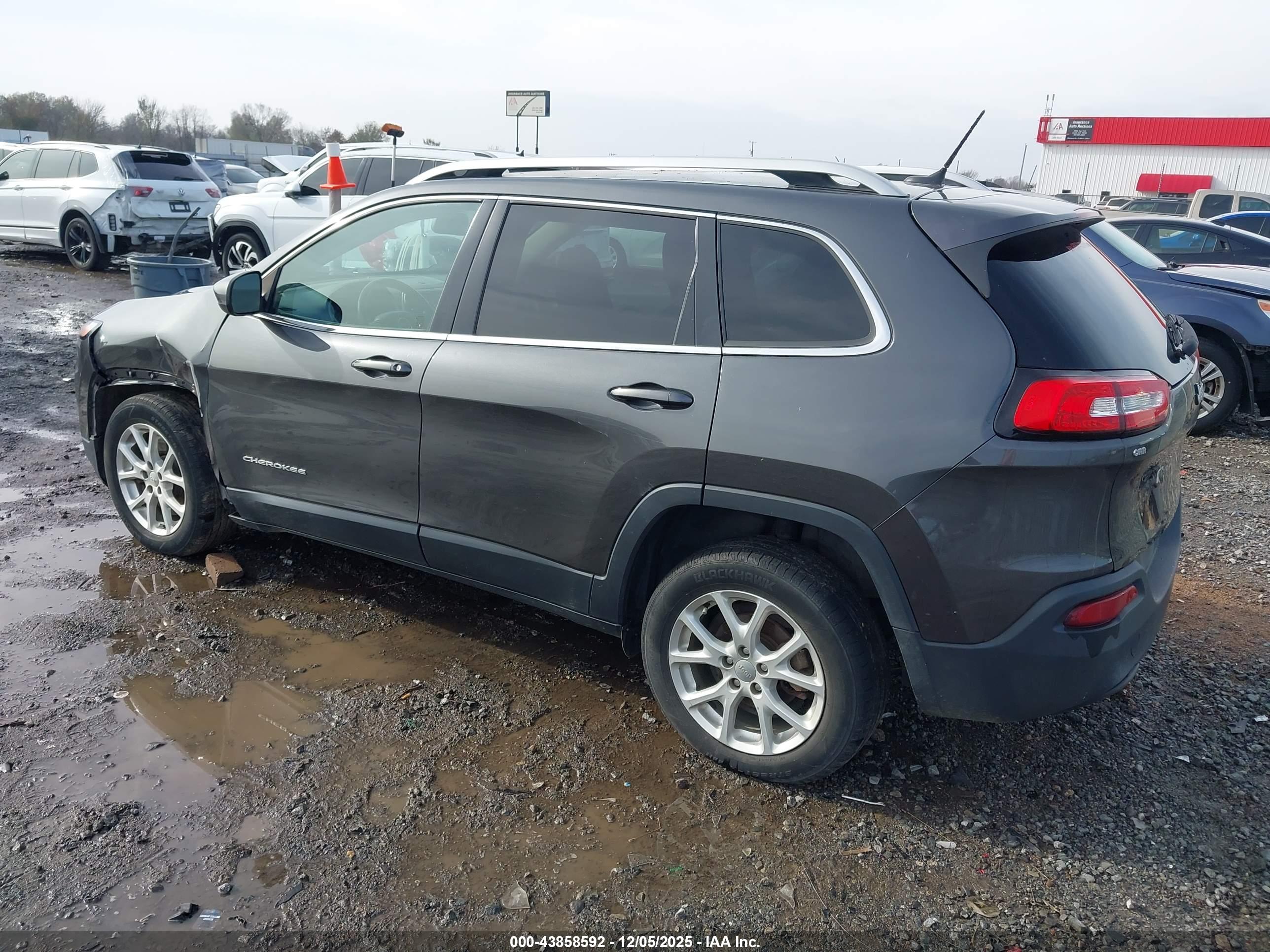 JEEP CHEROKEE image 3