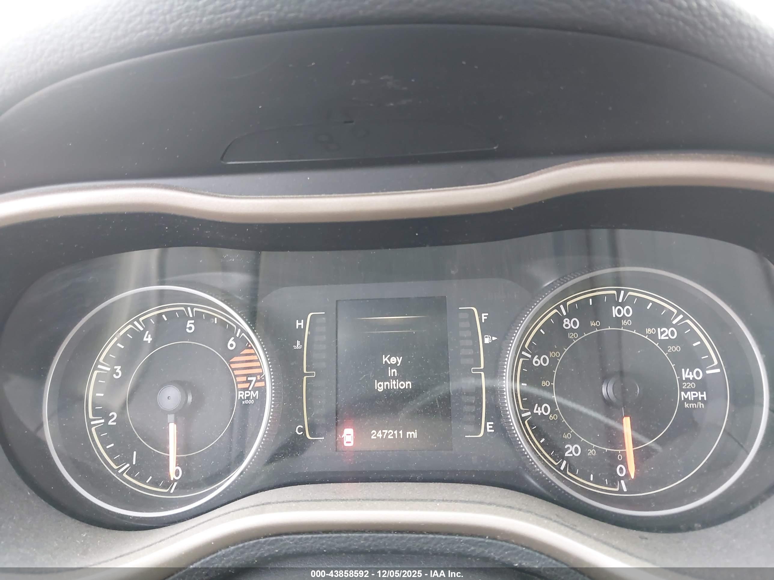 JEEP CHEROKEE image 7