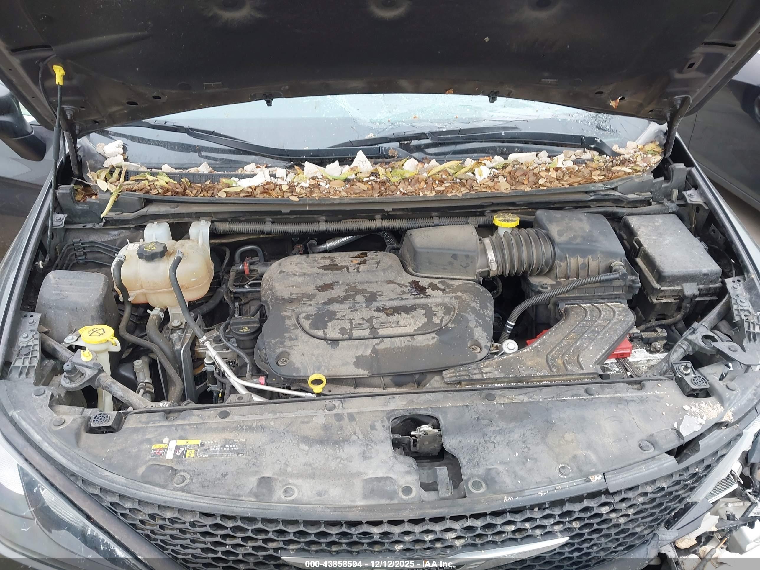 CHRYSLER VOYAGER image 10