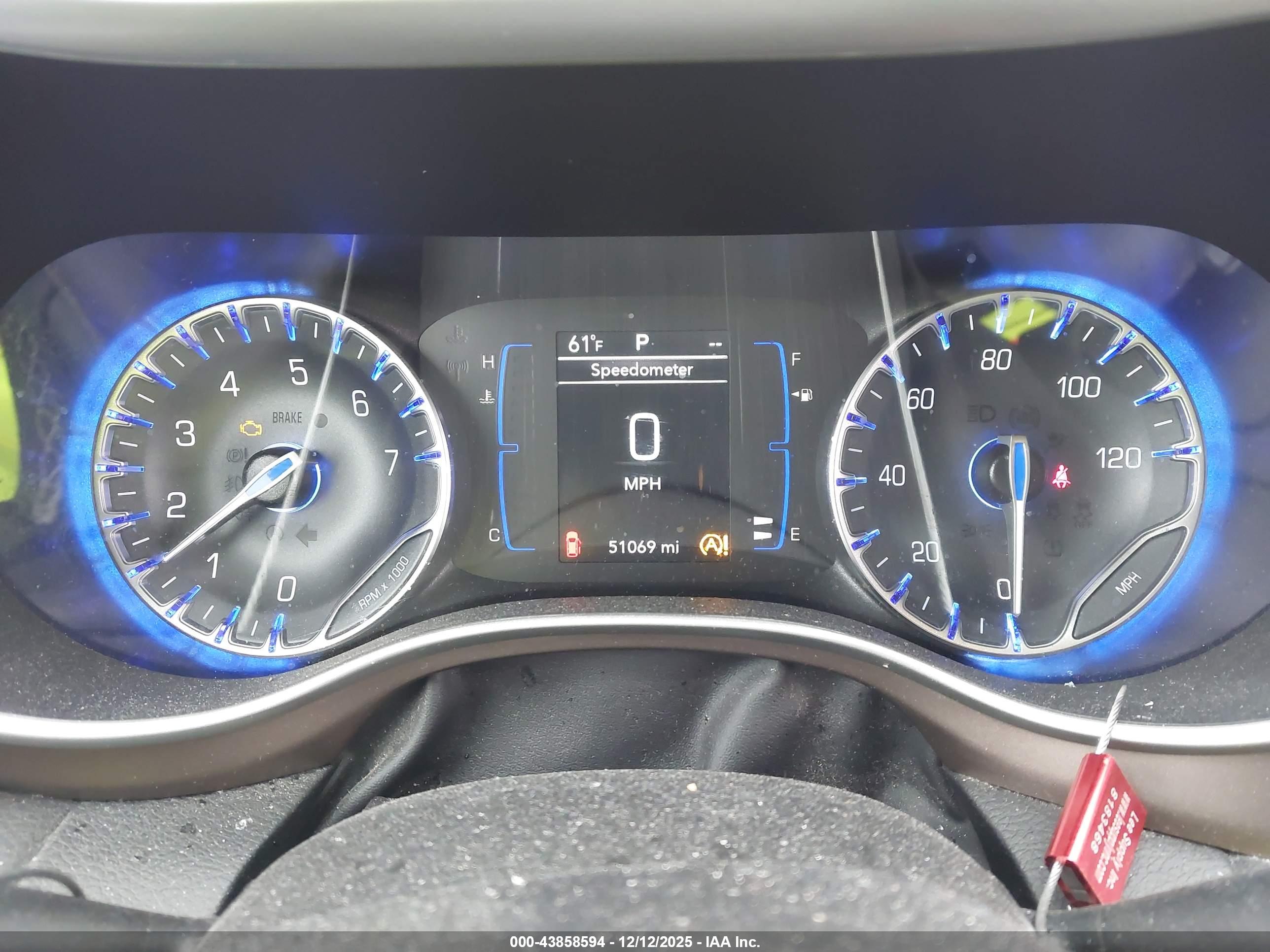 CHRYSLER VOYAGER image 7