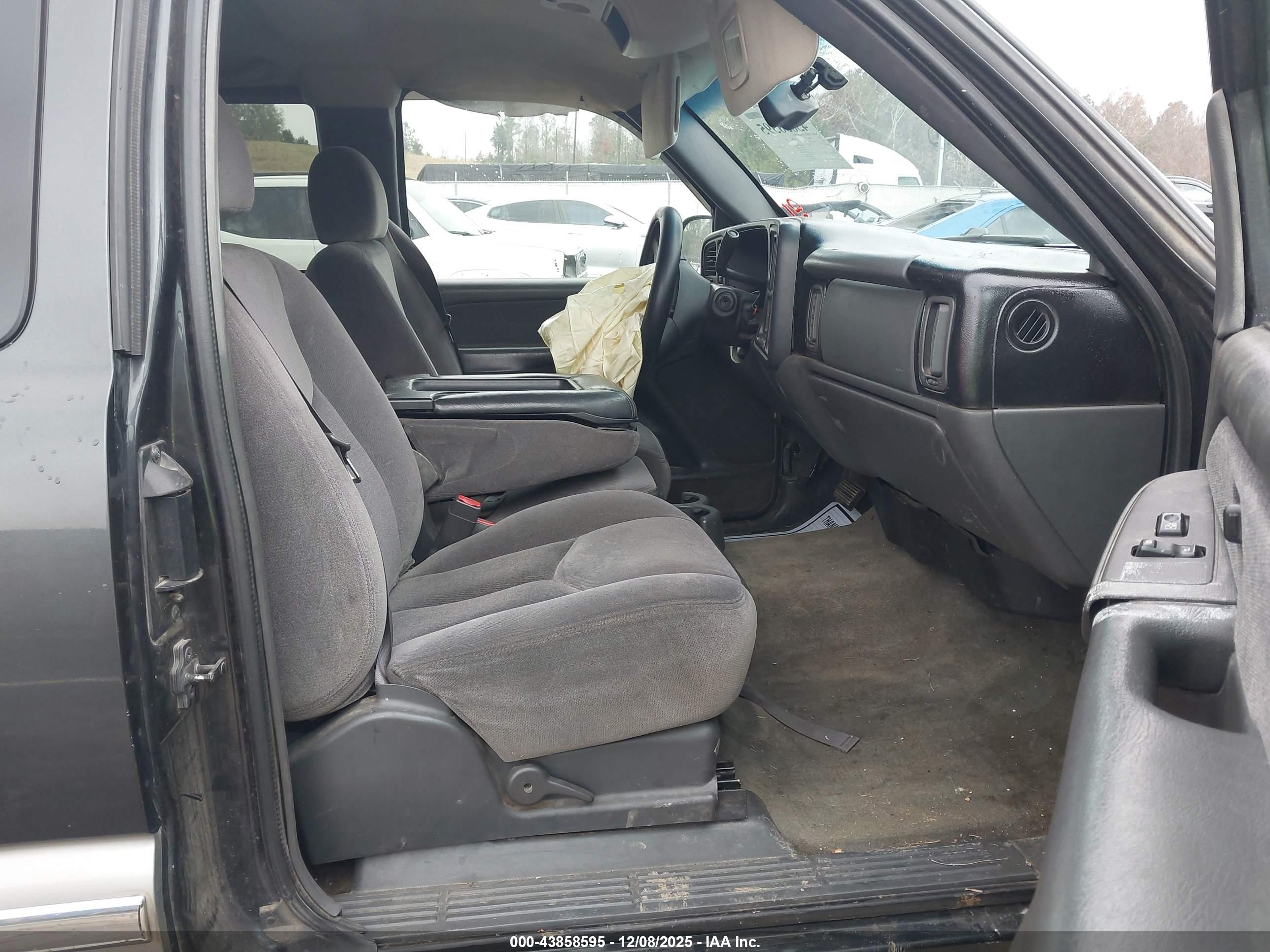 GMC SIERRA image 5
