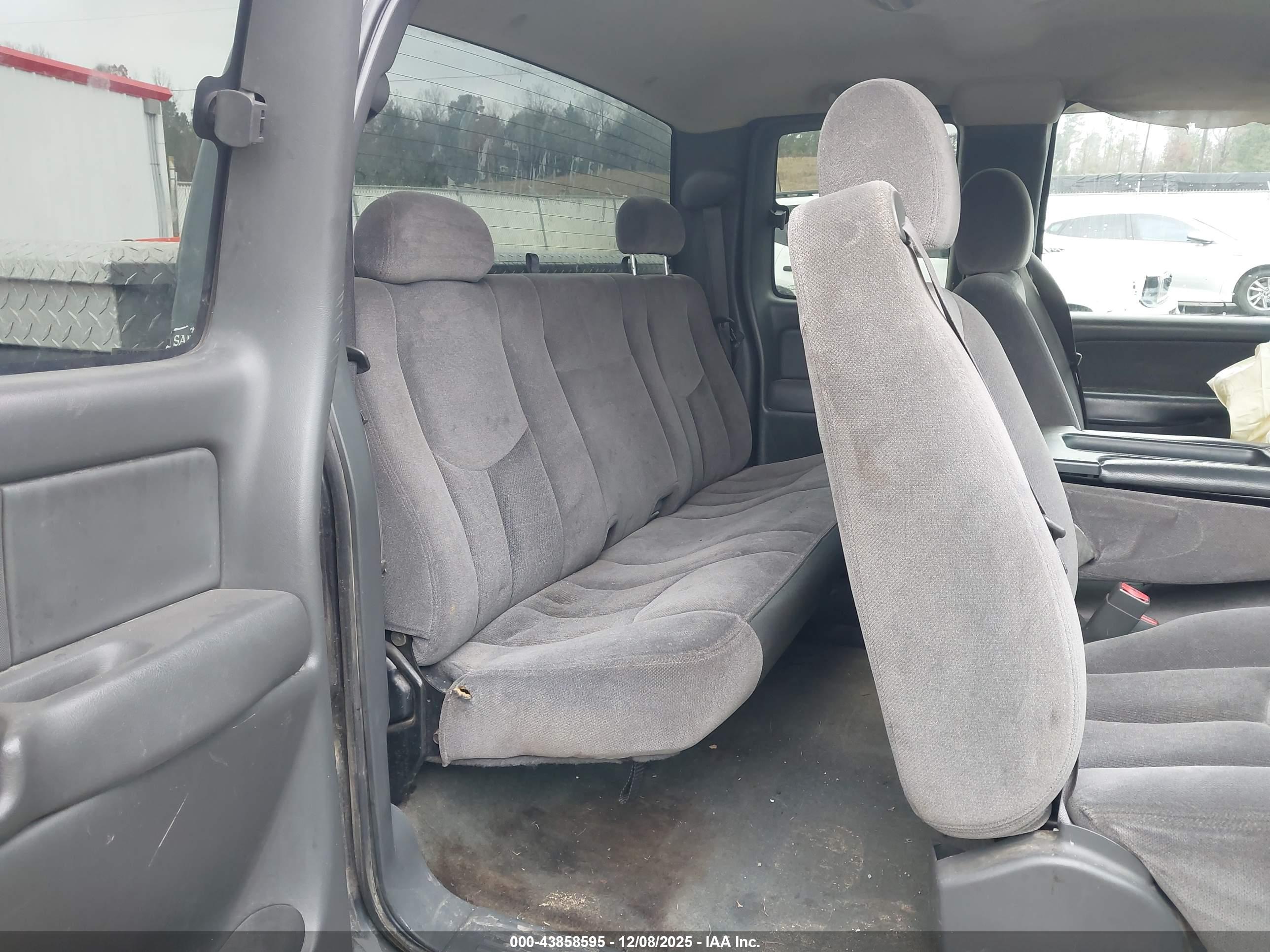 GMC SIERRA image 8