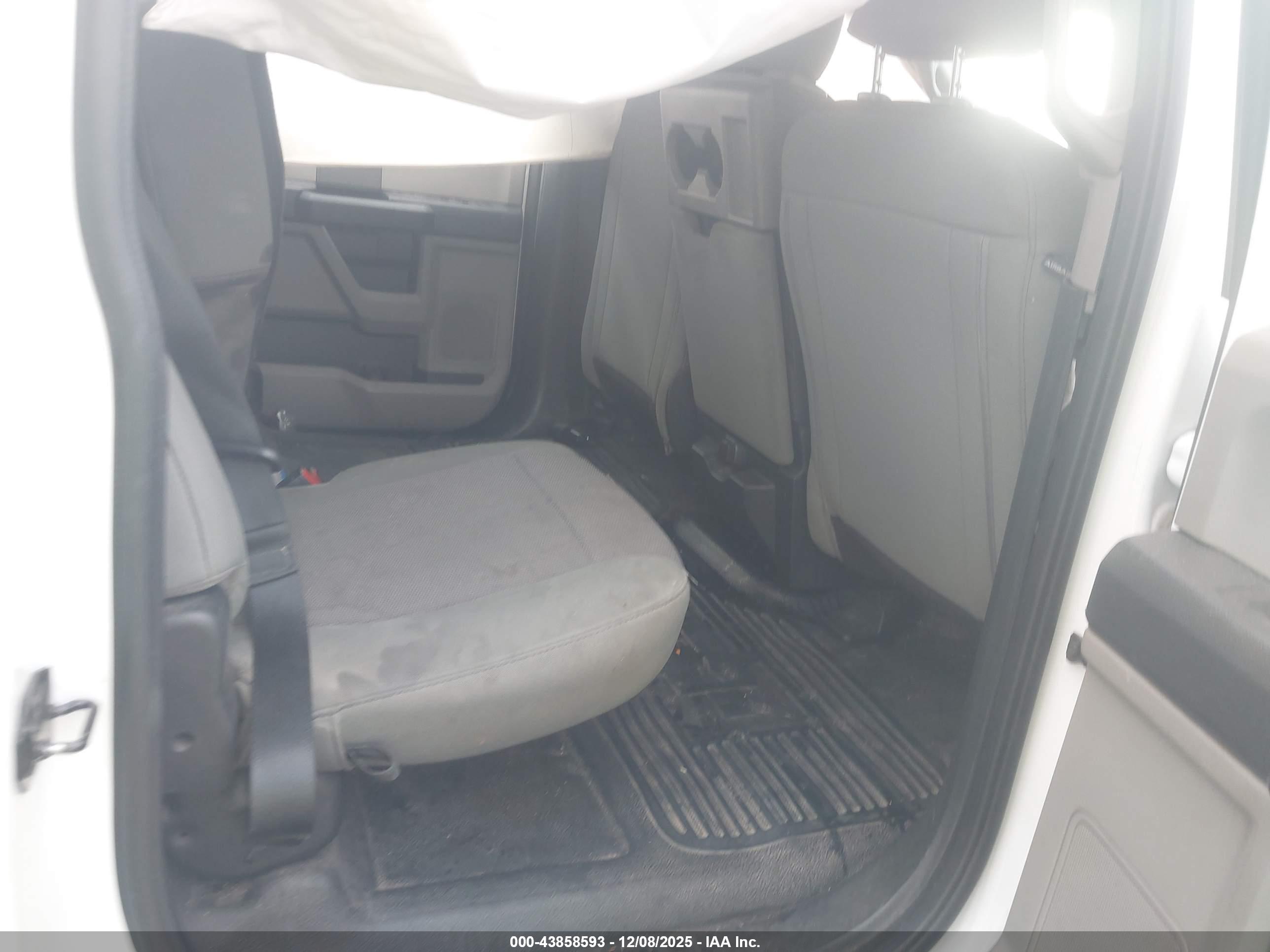 FORD F-250 image 8