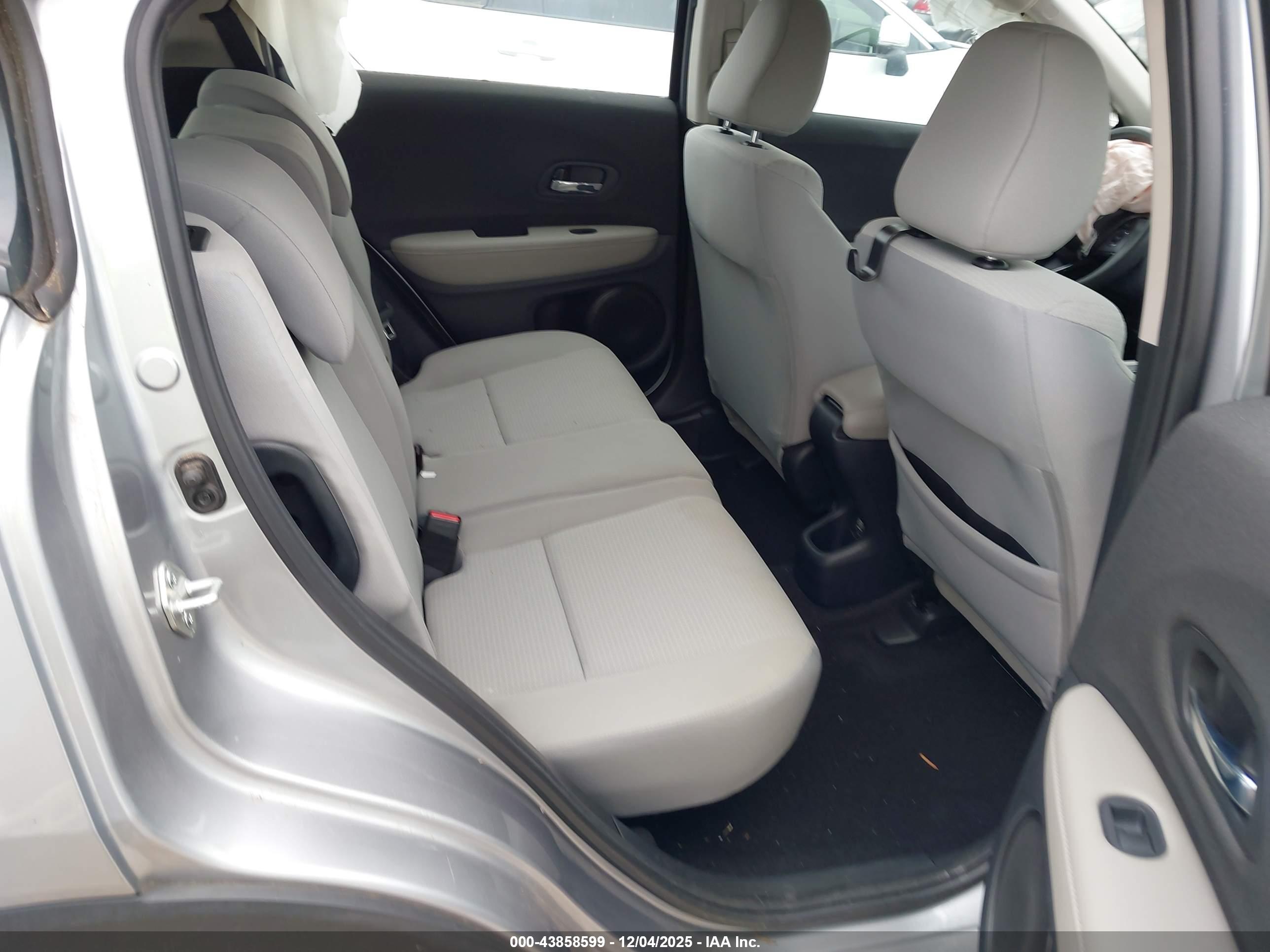 HONDA HR-V image 8