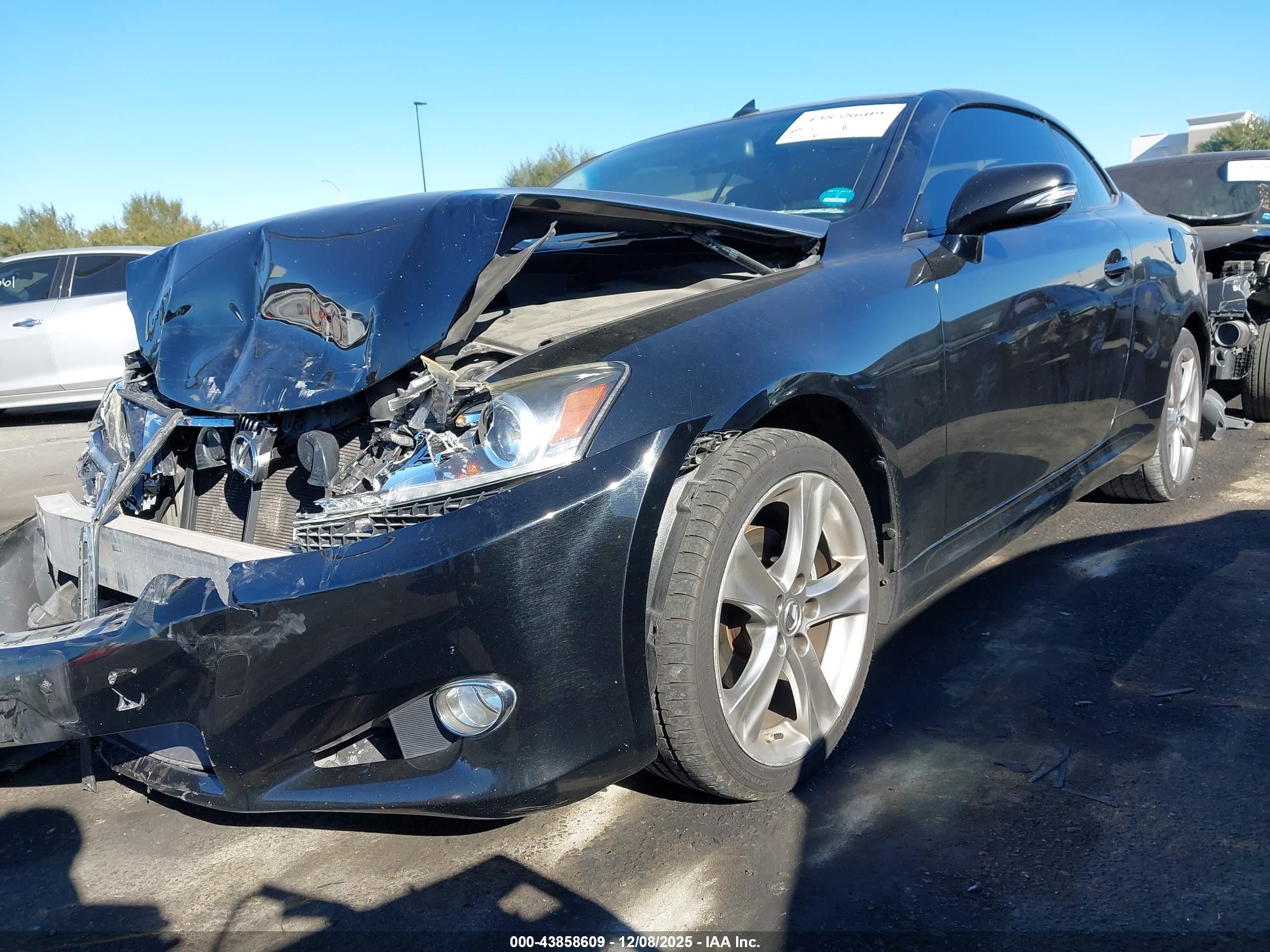 LEXUS IS image 2