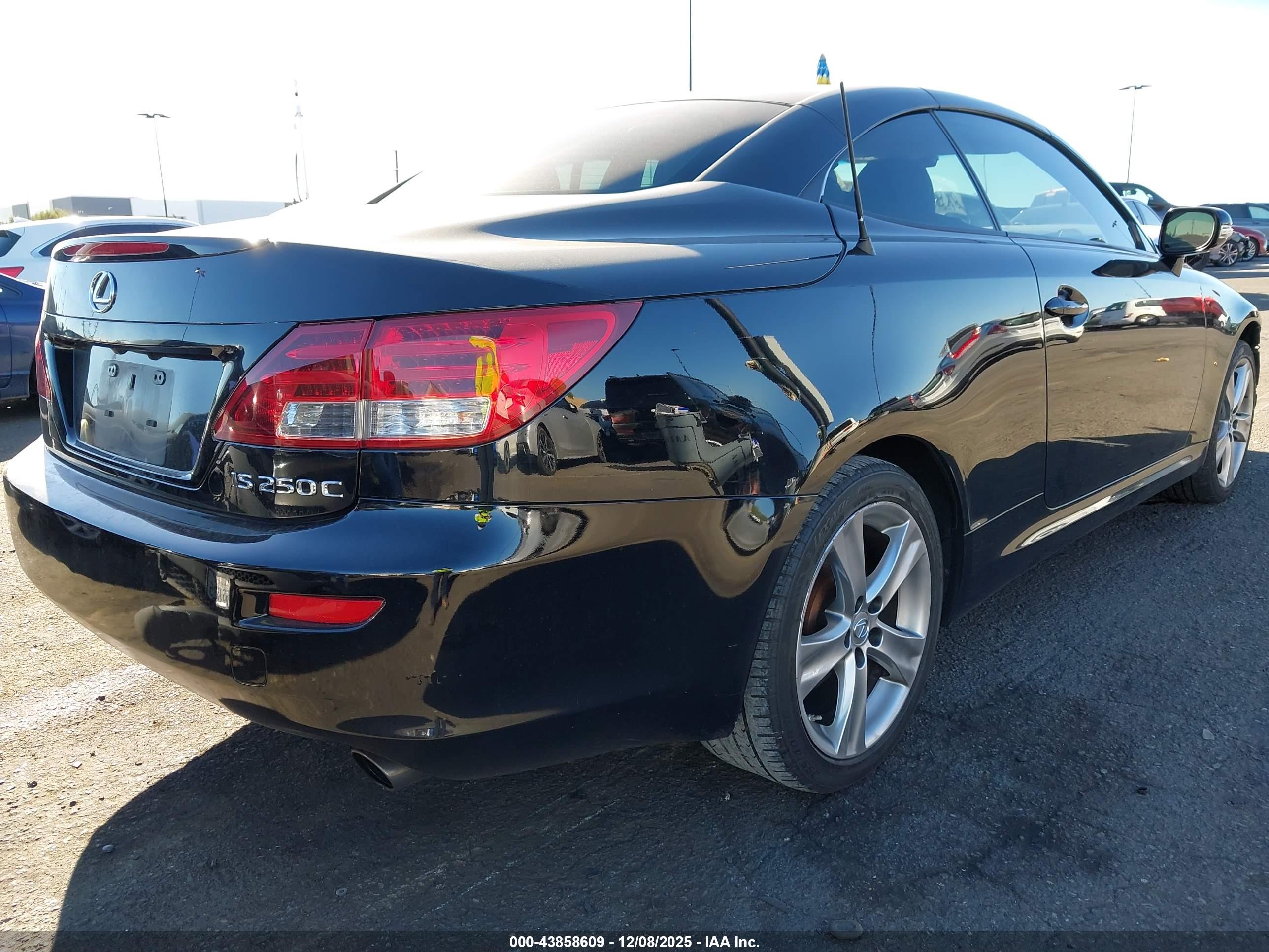 LEXUS IS image 4