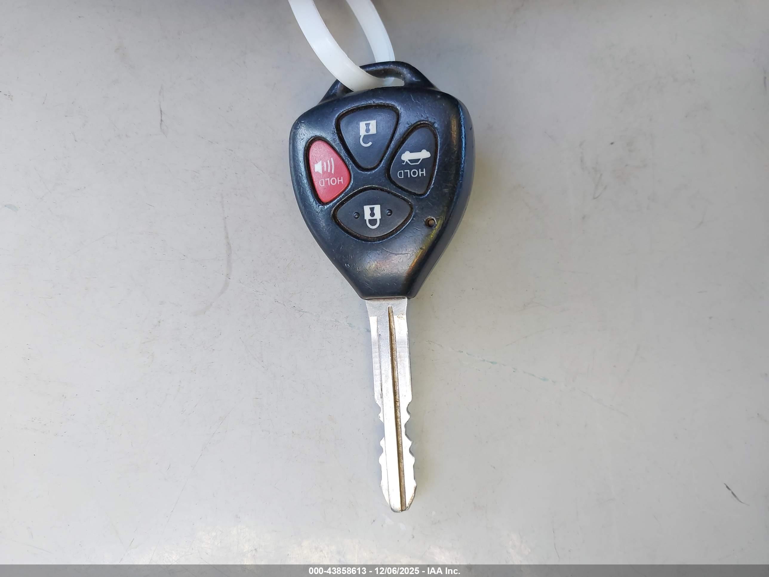 TOYOTA COROLLA image 11